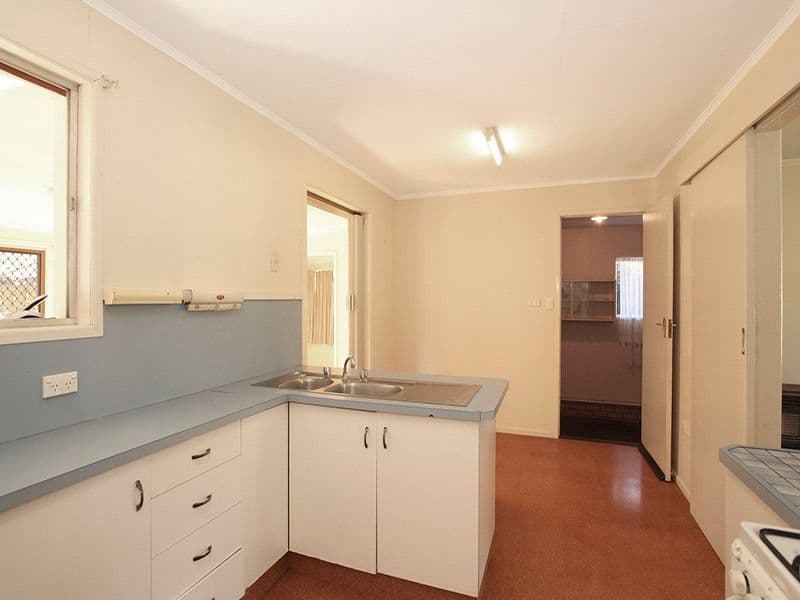 7 Bryan Street, DARLING HEIGHTS QLD 4350, Darling Heights - Thumbnail 4