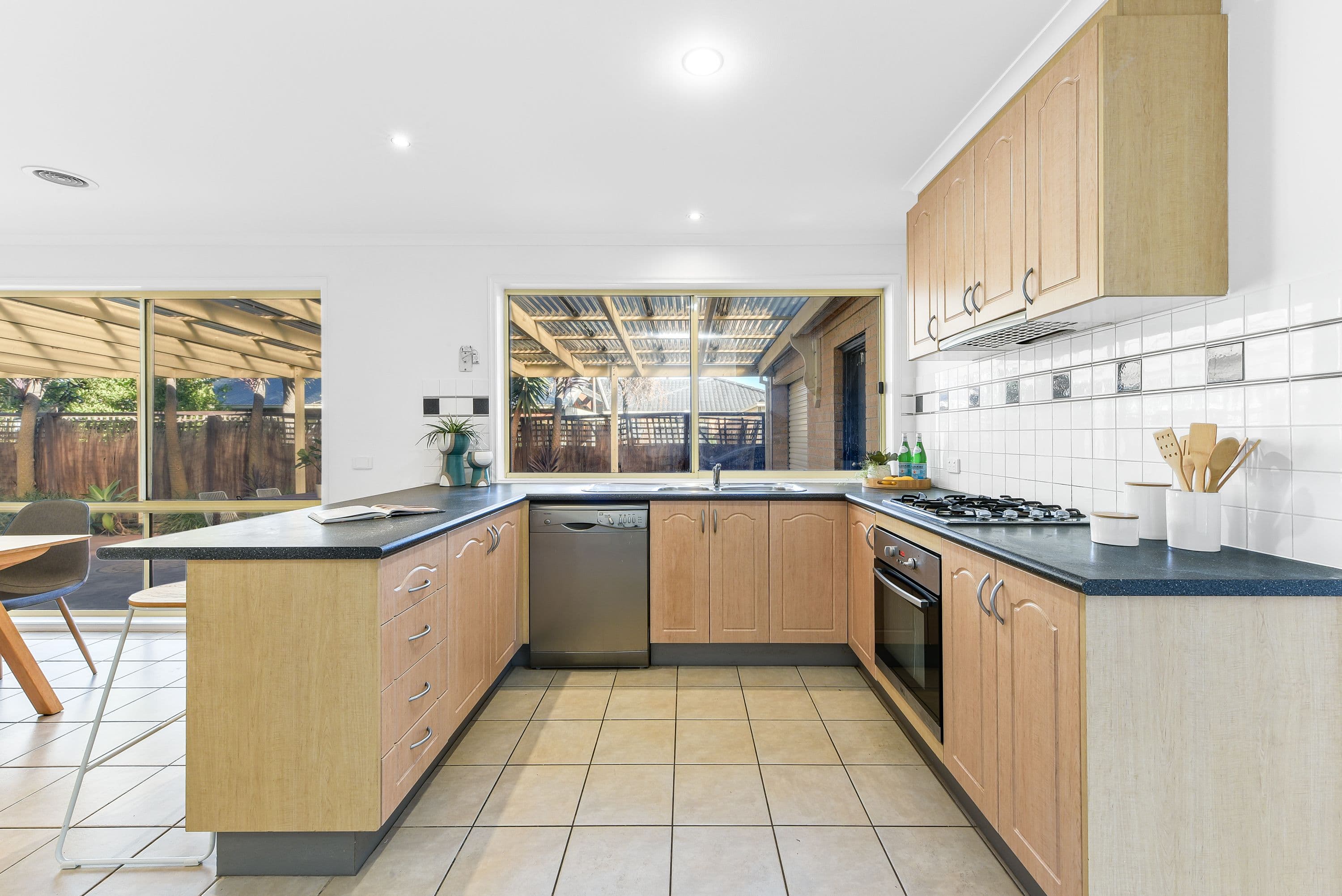 65 Central Parkway, Cranbourne West VIC 3977, Cranbourne West - Thumbnail 4
