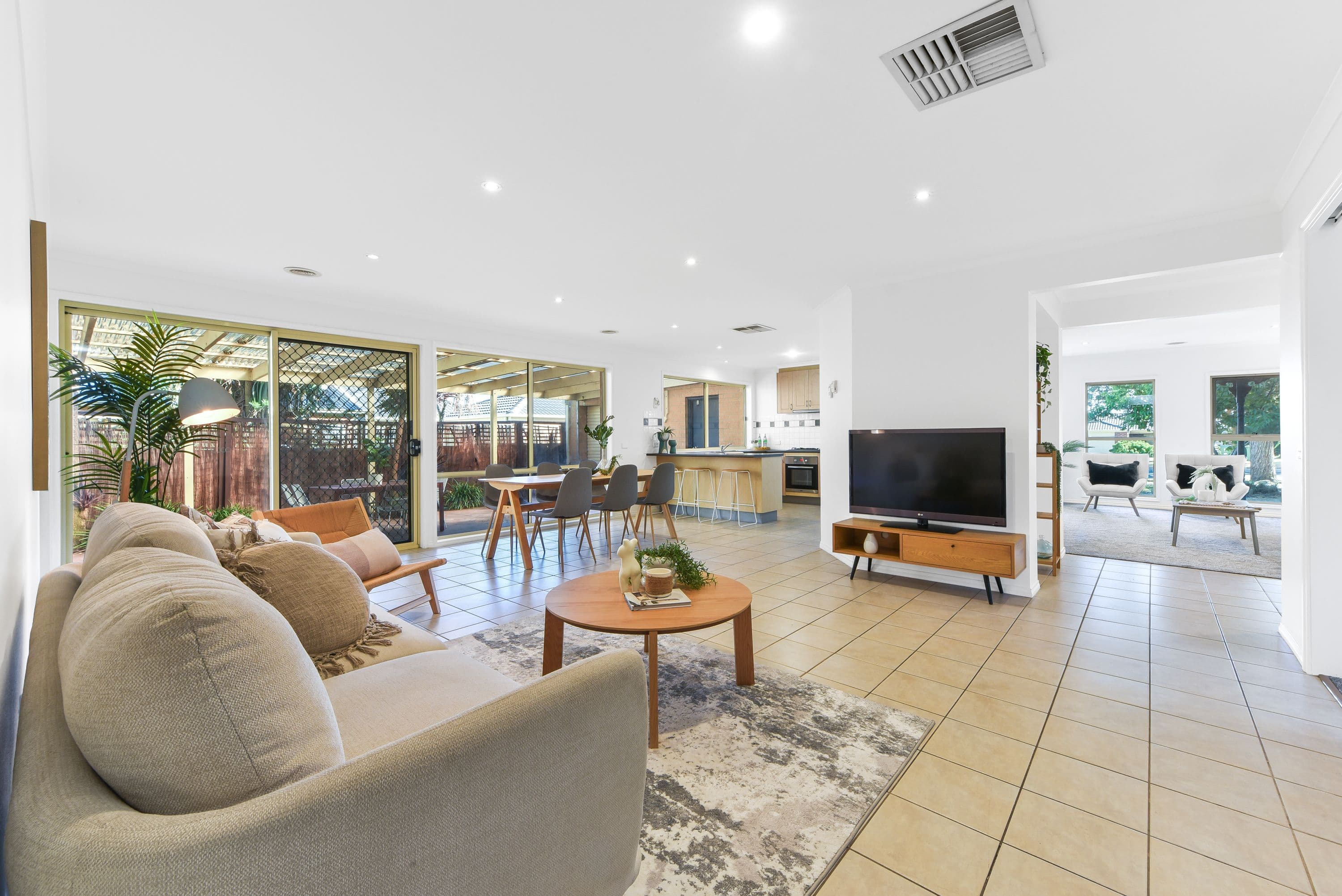 65 Central Parkway, Cranbourne West VIC 3977, Cranbourne West - Thumbnail 5