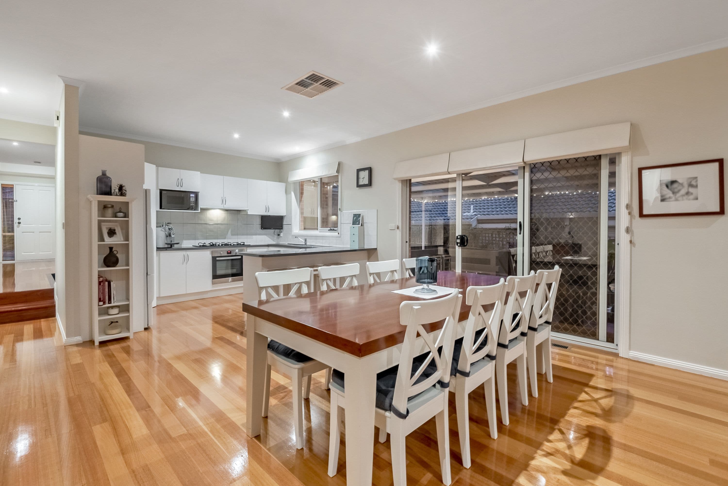 10 Saunders Court, Roxburgh Park VIC 3064, Roxburgh Park - Thumbnail 7