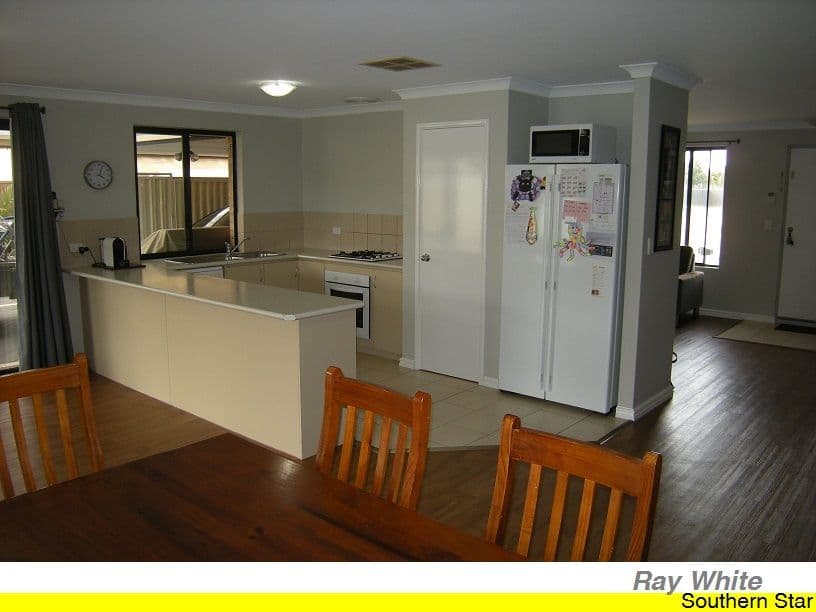 30 Fallon Place, SEVILLE GROVE WA 6112, Seville Grove - Thumbnail 7