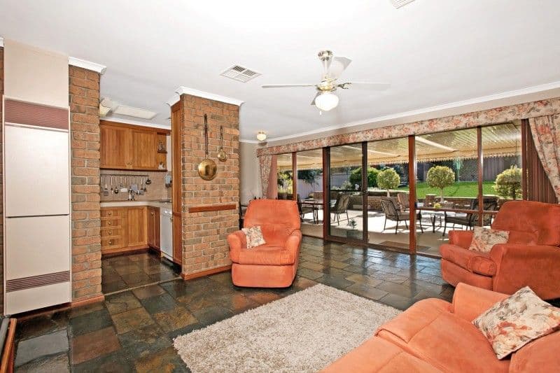 121 Murray Road, PORT NOARLUNGA SA 5167, Port Noarlunga - Image 1