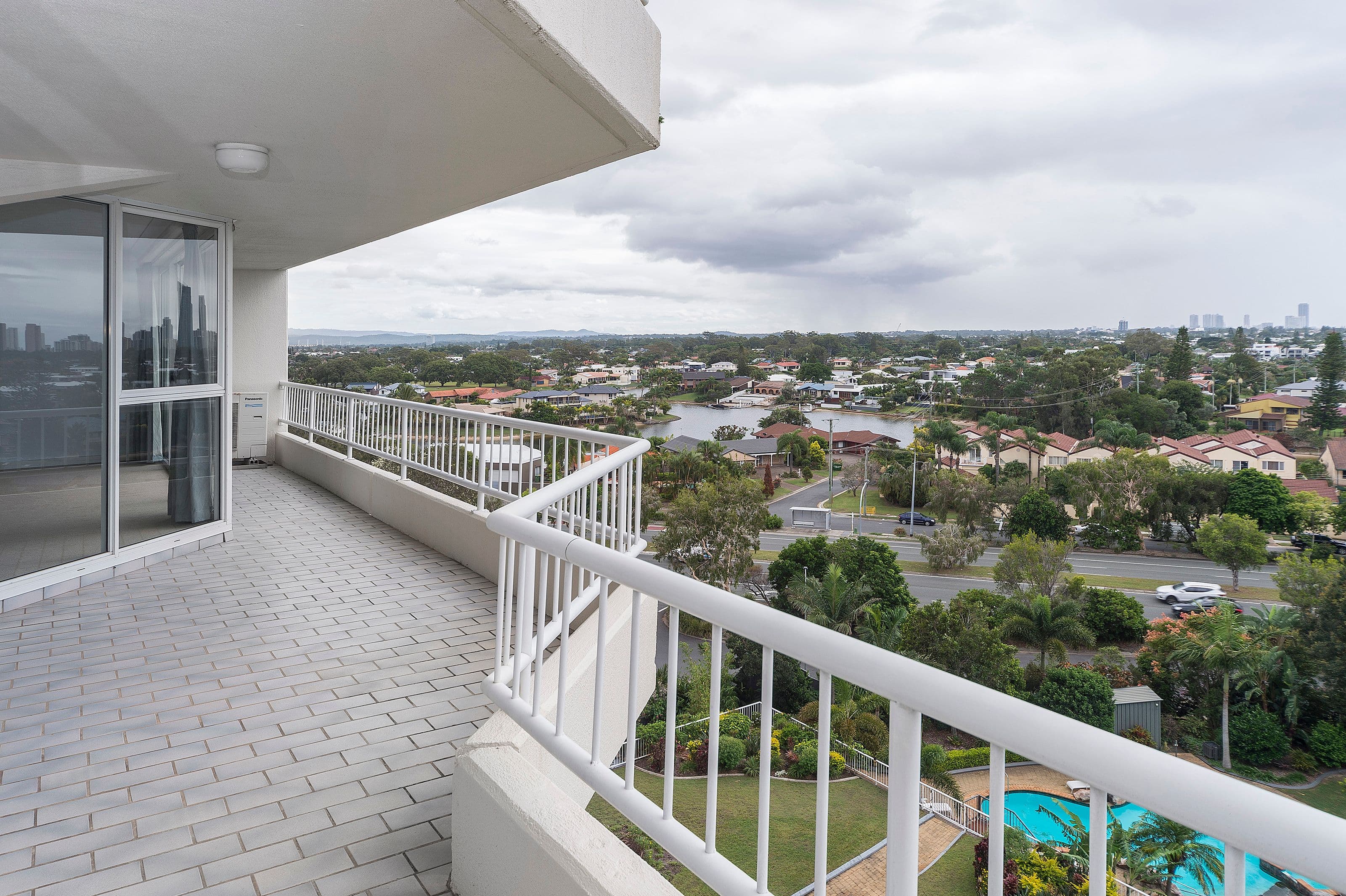 56 Hooker Boulevard, Mermaid Waters QLD 4218, Mermaid Waters - Thumbnail 3