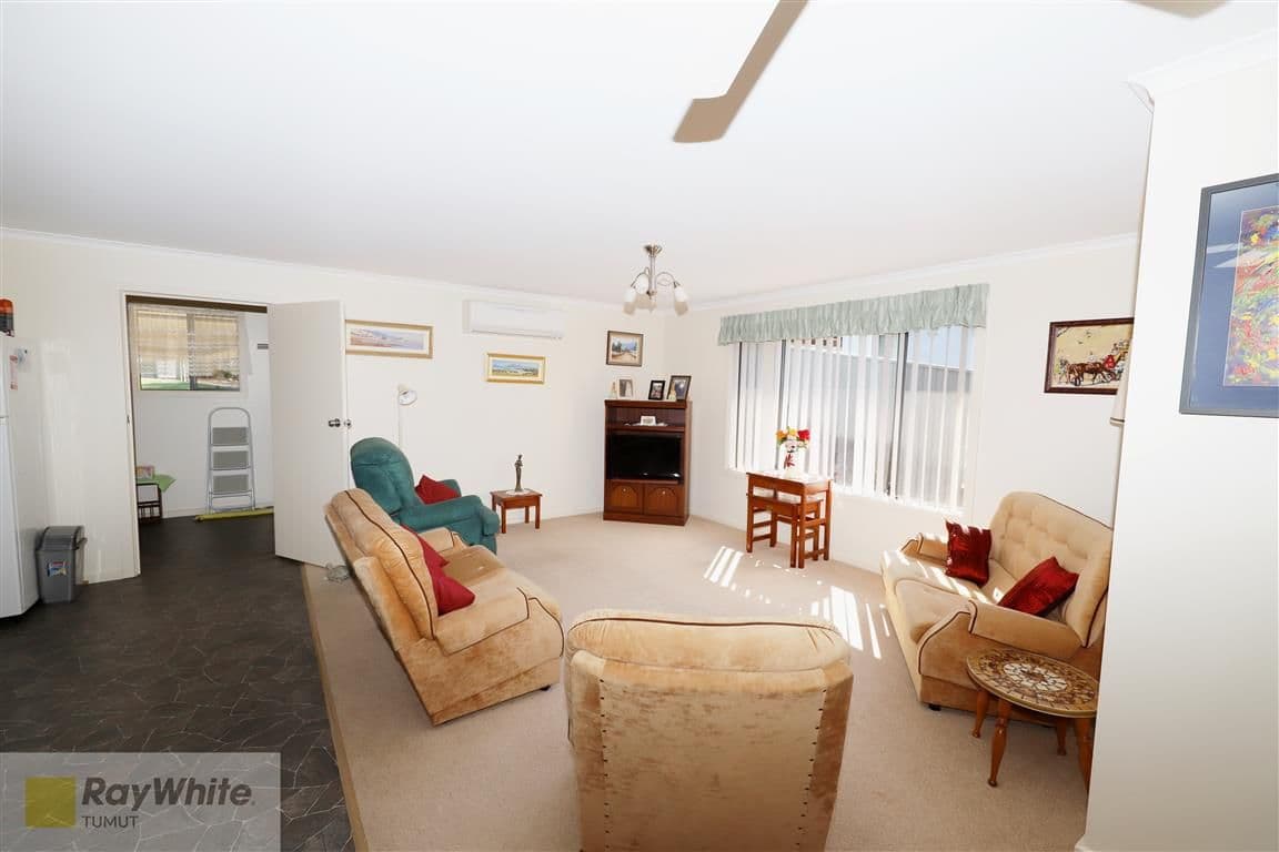 33 Simpson Street, Tumut - Thumbnail 4