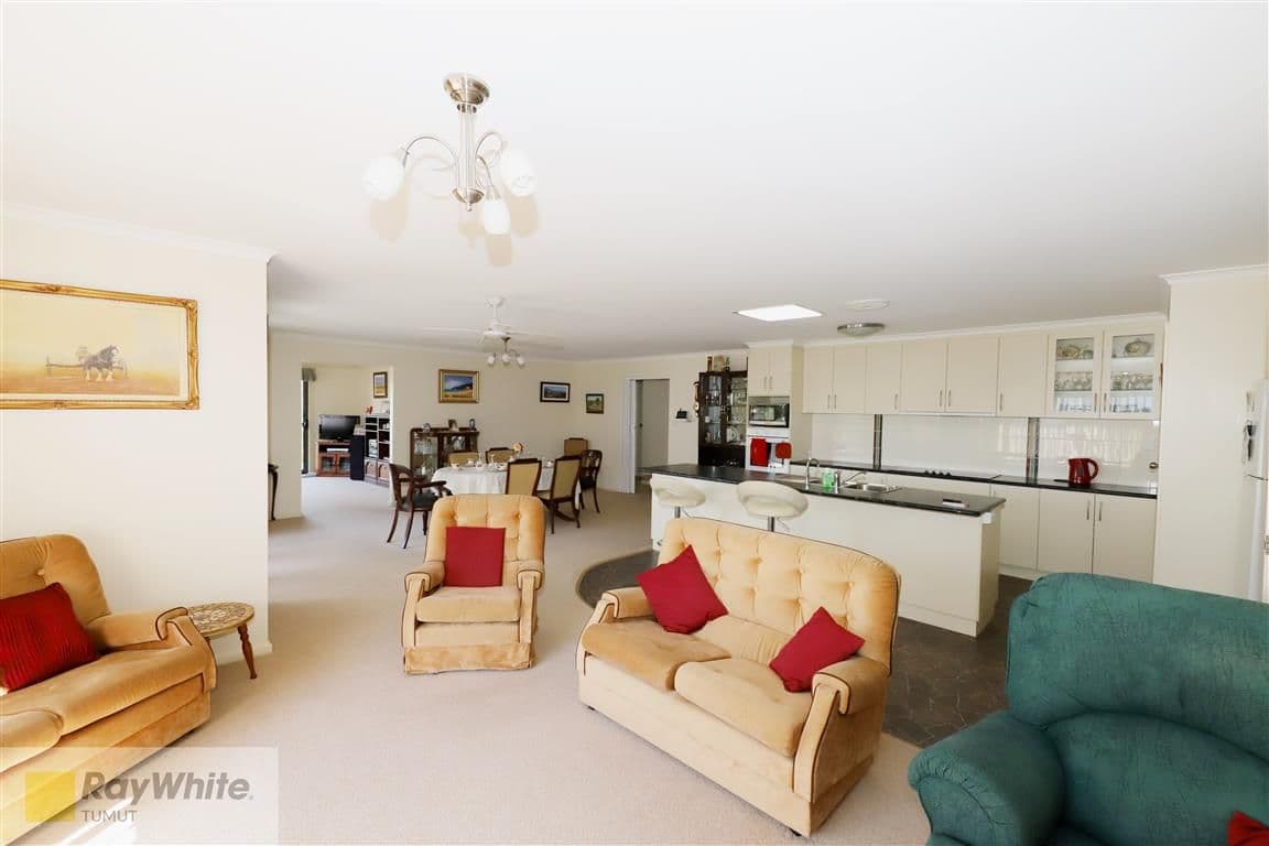 33 Simpson Street, Tumut - Thumbnail 5