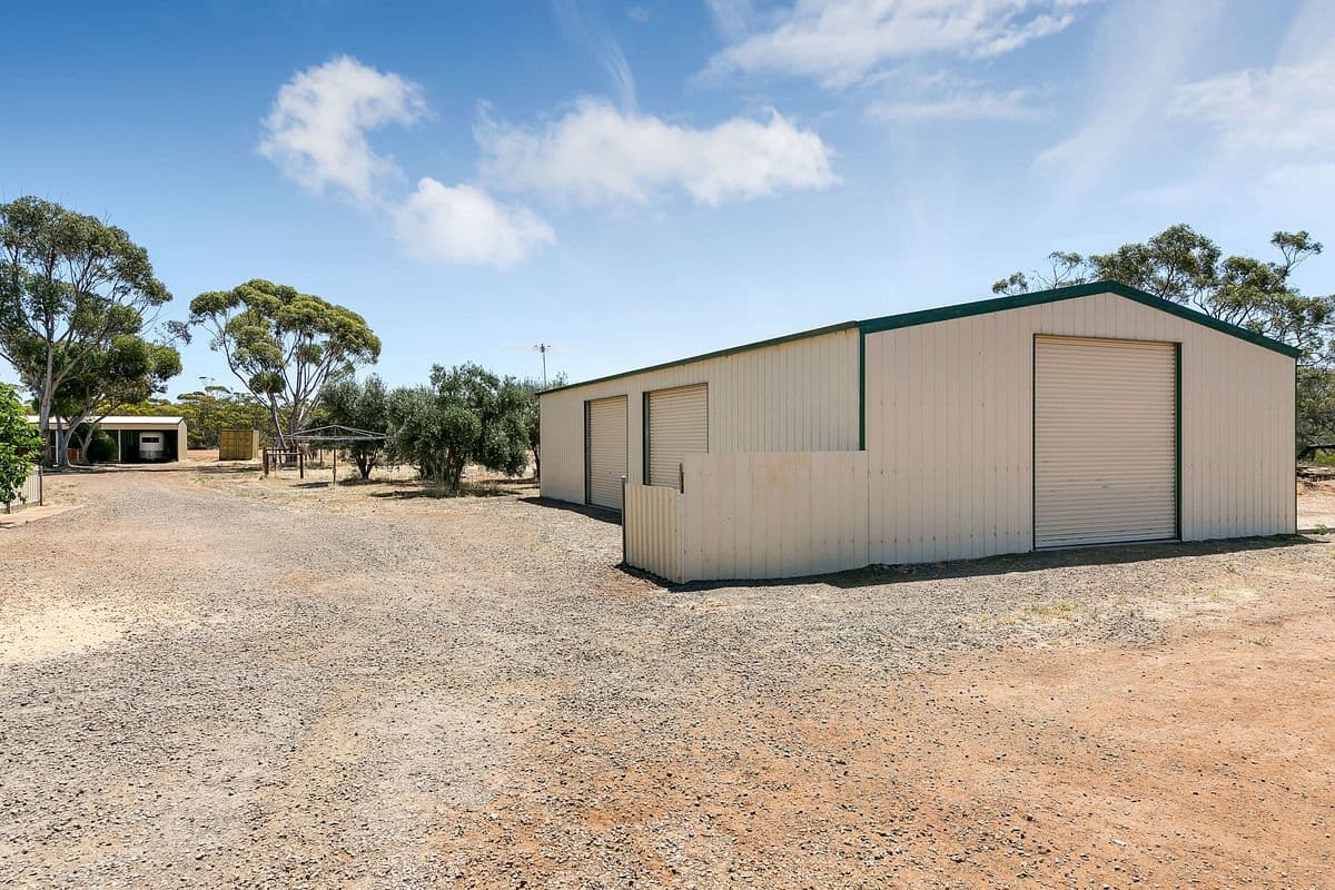 44 Jackson Road, Russell Island QLD 4184, Russell Island - Thumbnail 4