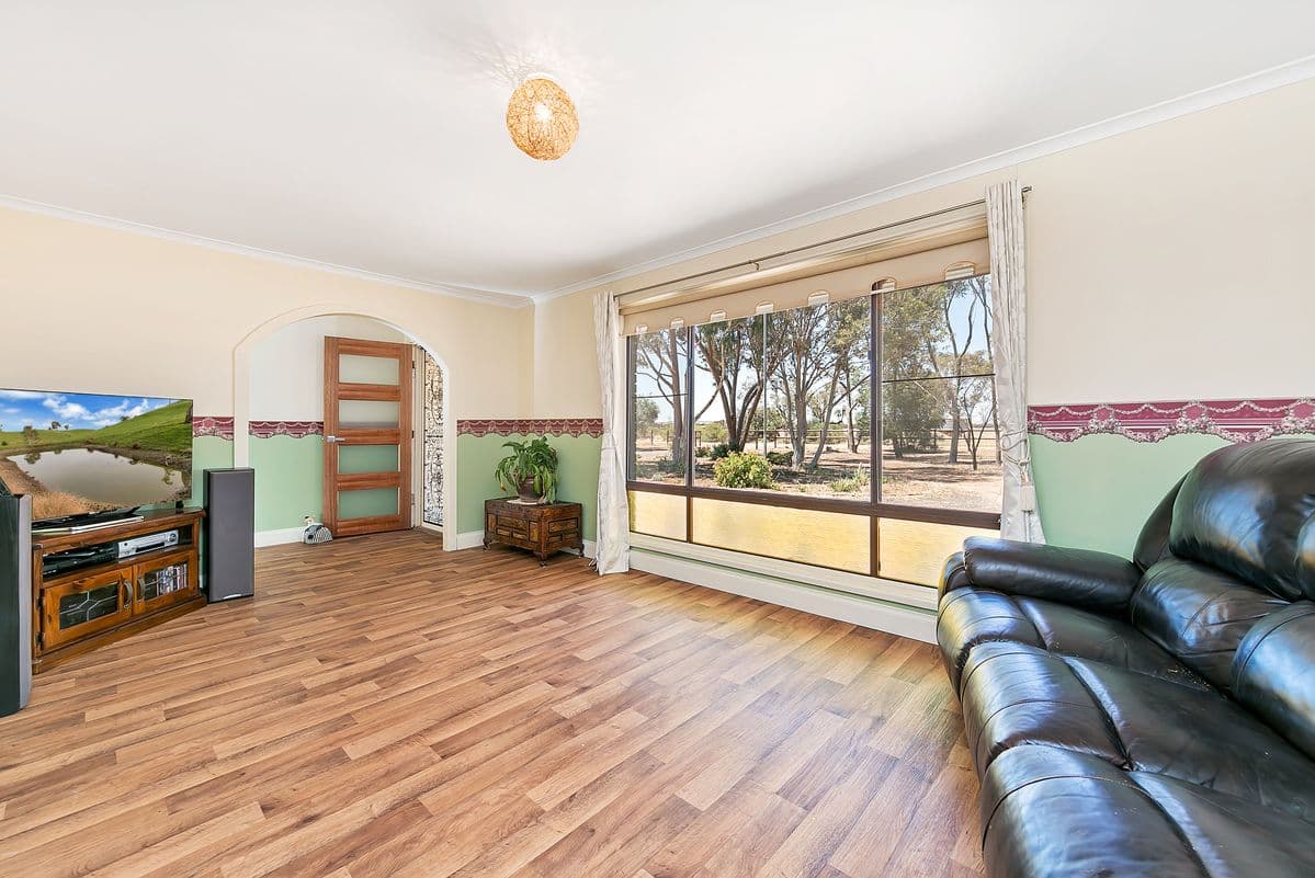 44 Jackson Road, Russell Island QLD 4184, Russell Island - Thumbnail 7