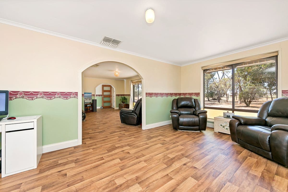 44 Jackson Road, Russell Island QLD 4184, Russell Island - Thumbnail 8