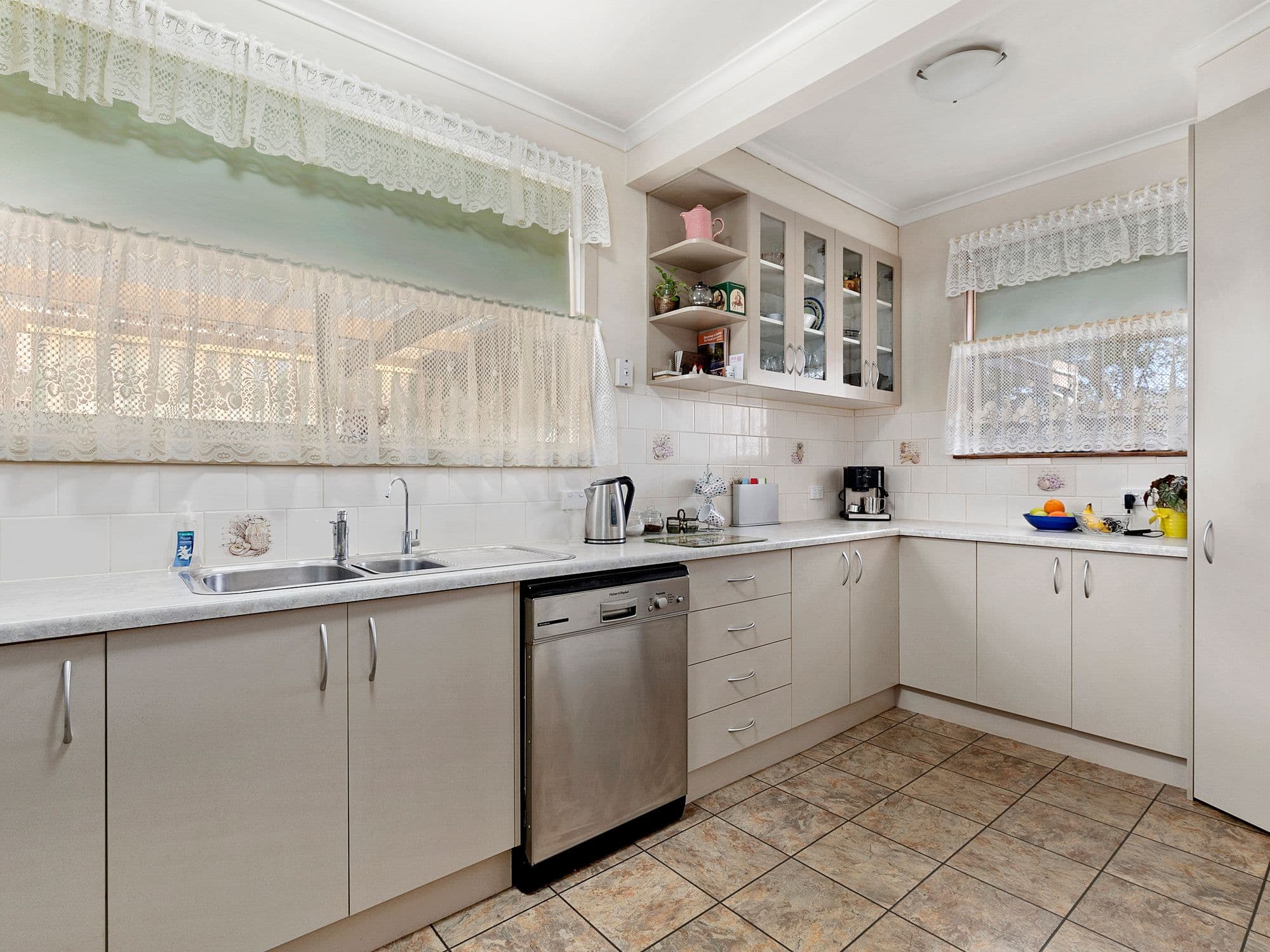 15 CLARKE Street, Seymour VIC 3660, Seymour - Thumbnail 3