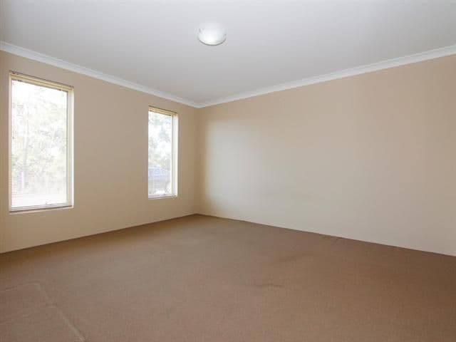 10 Middle Parkway, CANNING VALE WA 6155, Canning Vale - Thumbnail 7