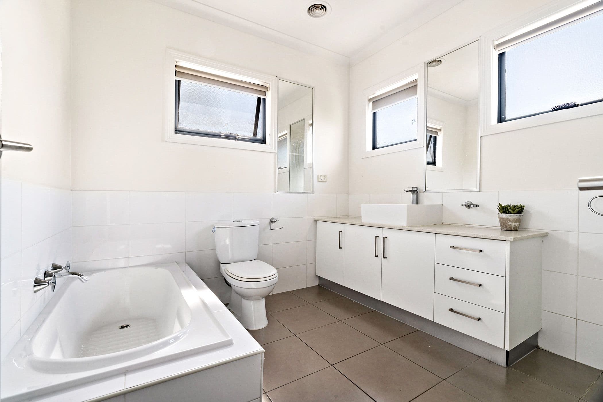 4 Hiscock Street, Chadstone VIC 3148, Chadstone - Thumbnail 6