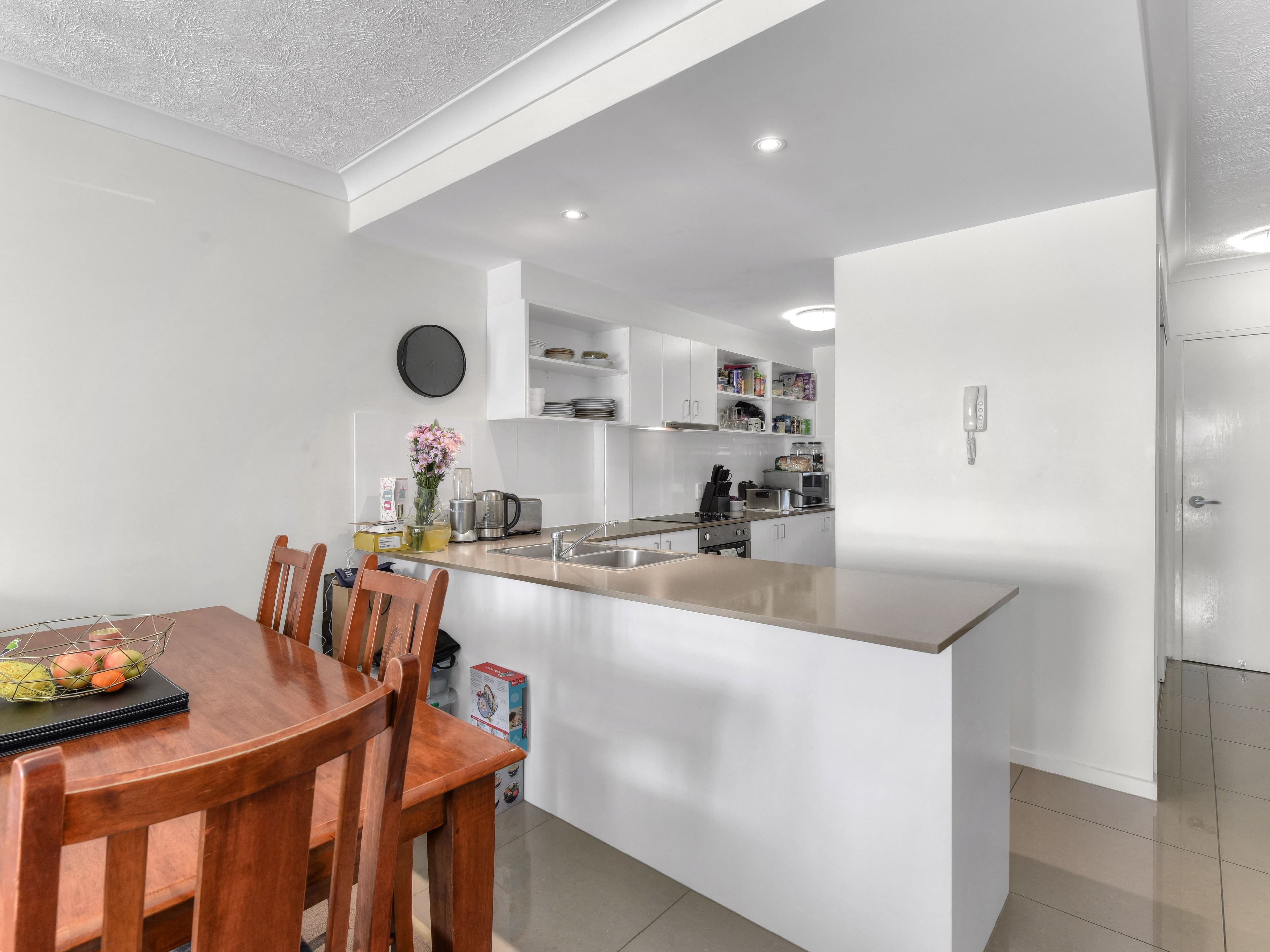 888 Wynnum Road, Cannon Hill QLD 4170, Cannon Hill - Thumbnail 2