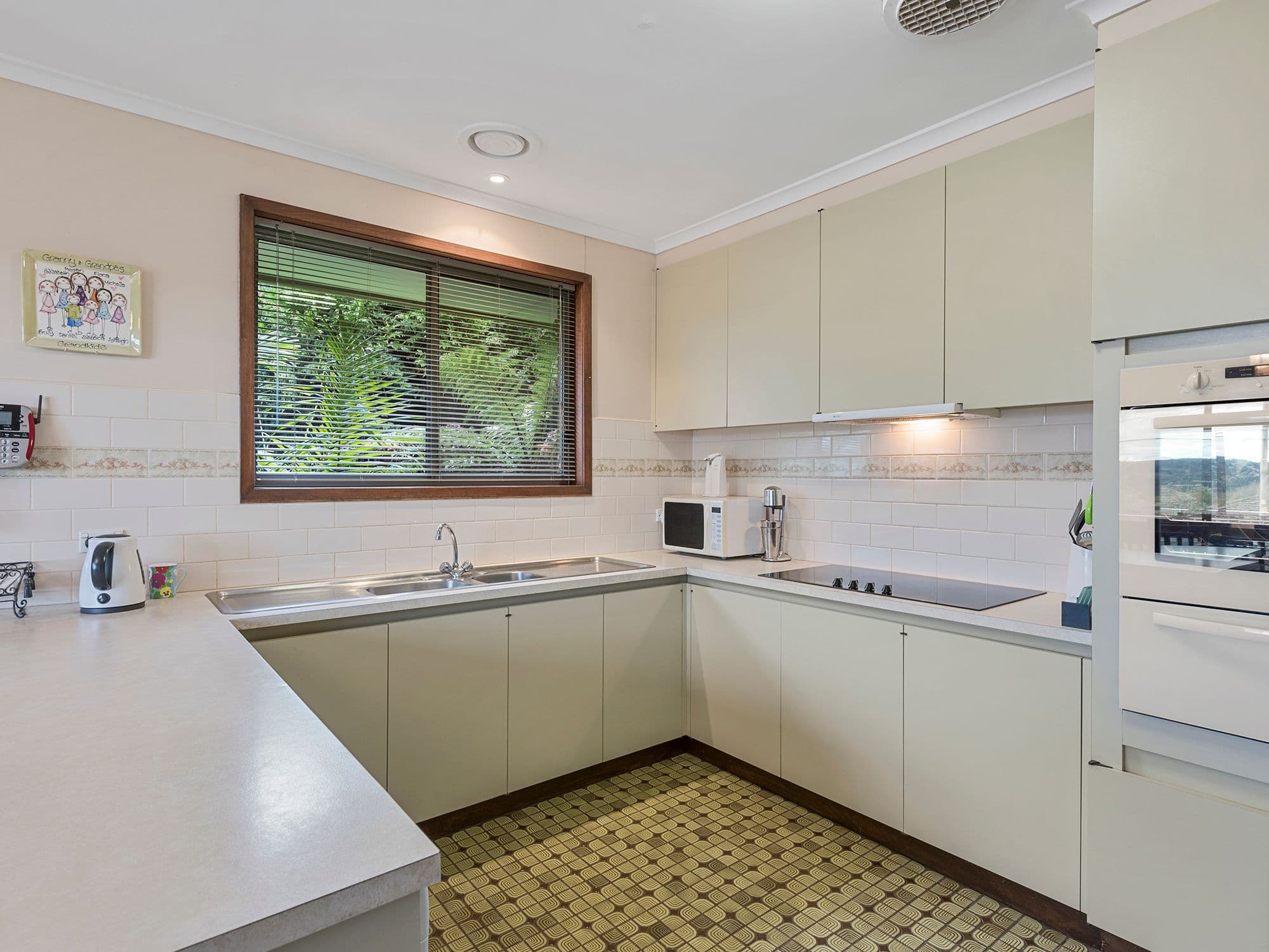 19 Neuparth Road, Croydon North VIC 3136, Croydon North - Thumbnail 2