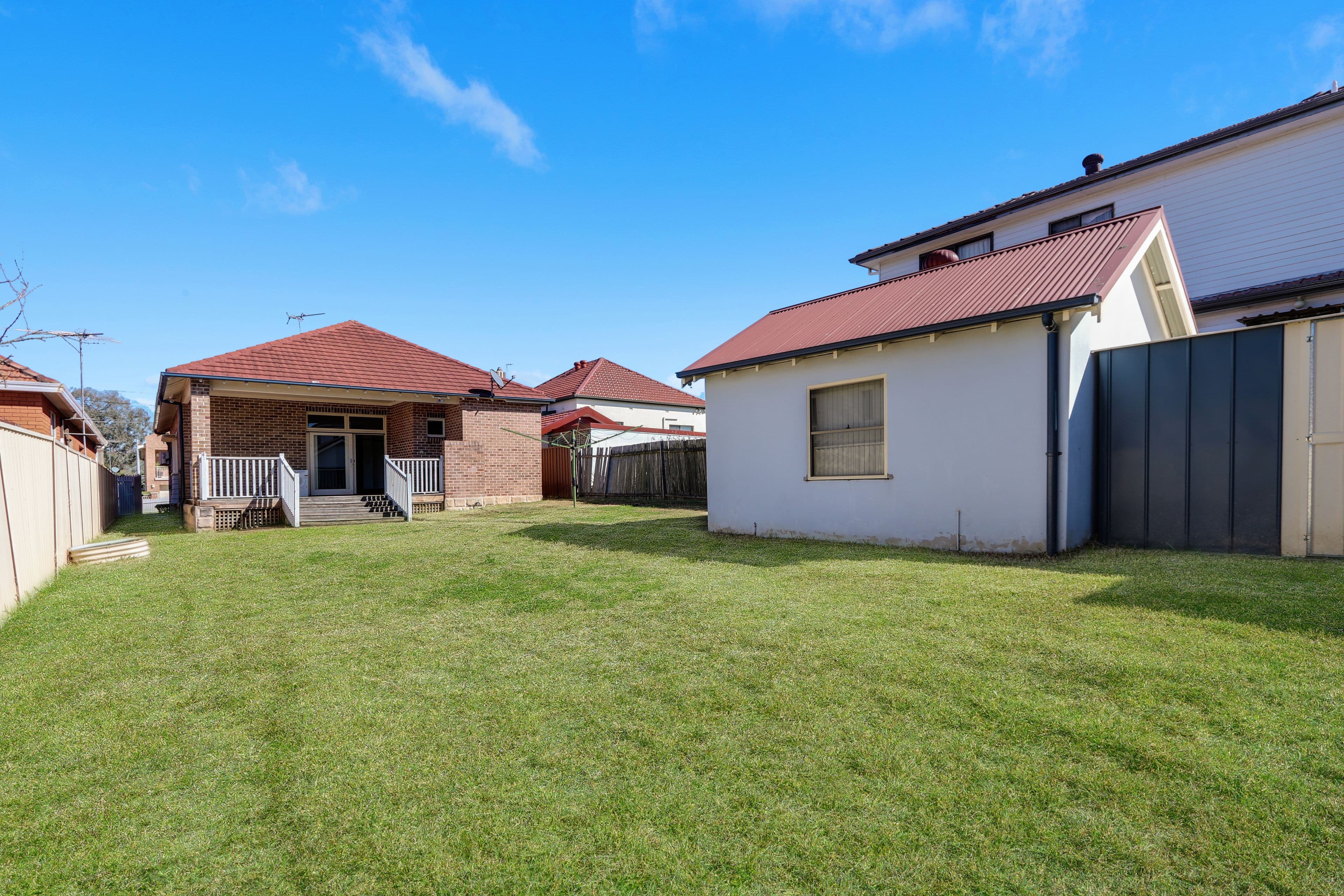 9 Edward Street, Carlton - Thumbnail 2