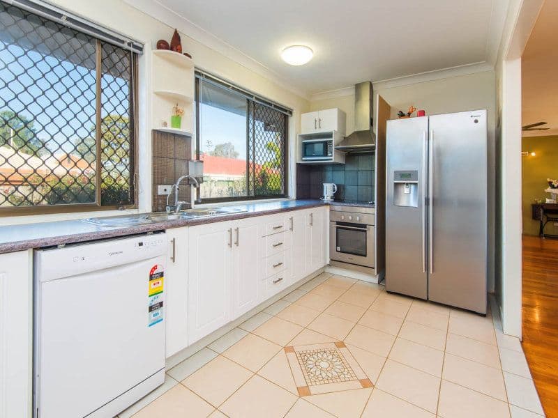 3 O'Grady Drive, Paradise Point QLD 4216, Paradise Point - Thumbnail 4