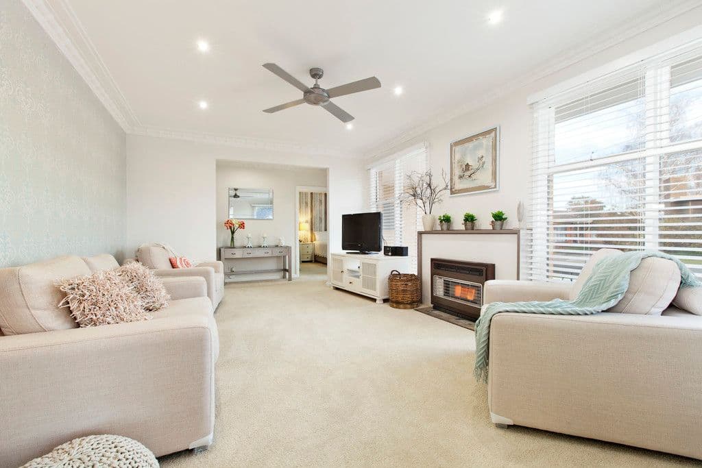 20 Pauls Crescent, WENDOUREE VIC 3355, Wendouree - Thumbnail 3