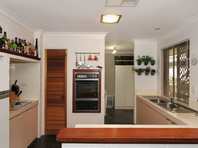 24 Dutton Crescent, HAMERSLEY WA 6022, Hamersley - Thumbnail 5