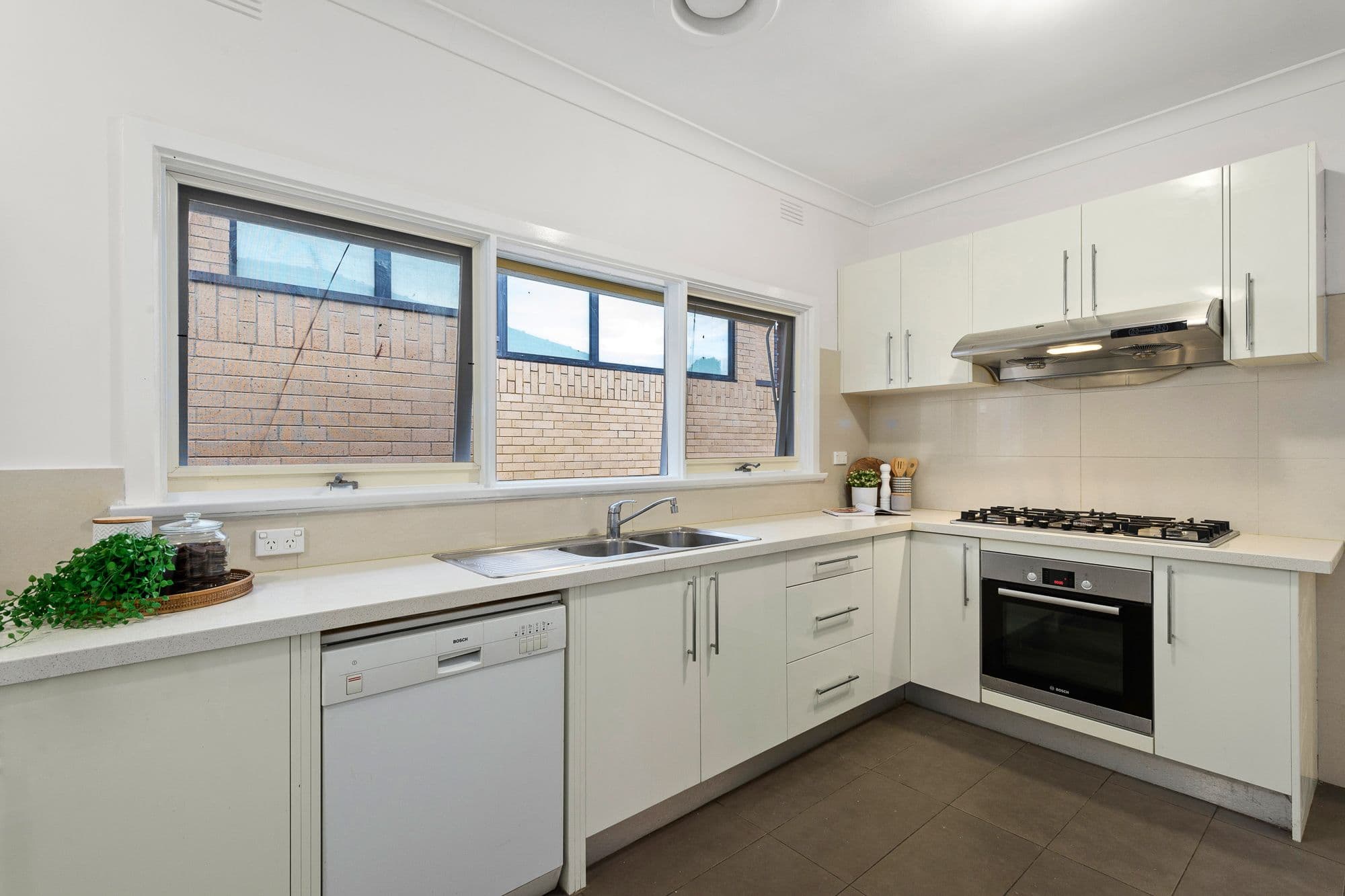 28 Range Road, Burwood East VIC 3151, Burwood East - Thumbnail 4