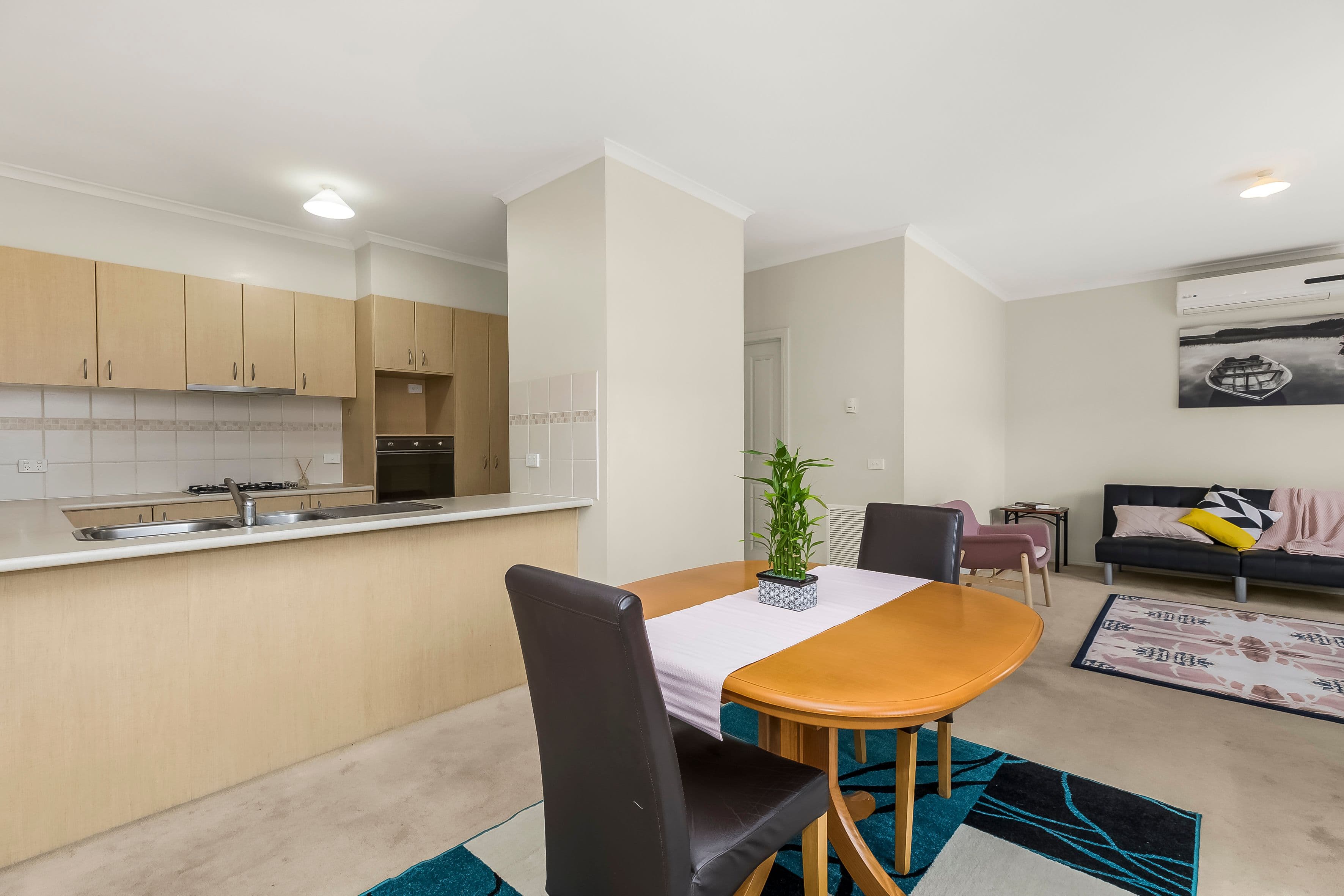 25 Larkspur Circuit, Glen Waverley VIC 3150, Glen Waverley - Thumbnail 2