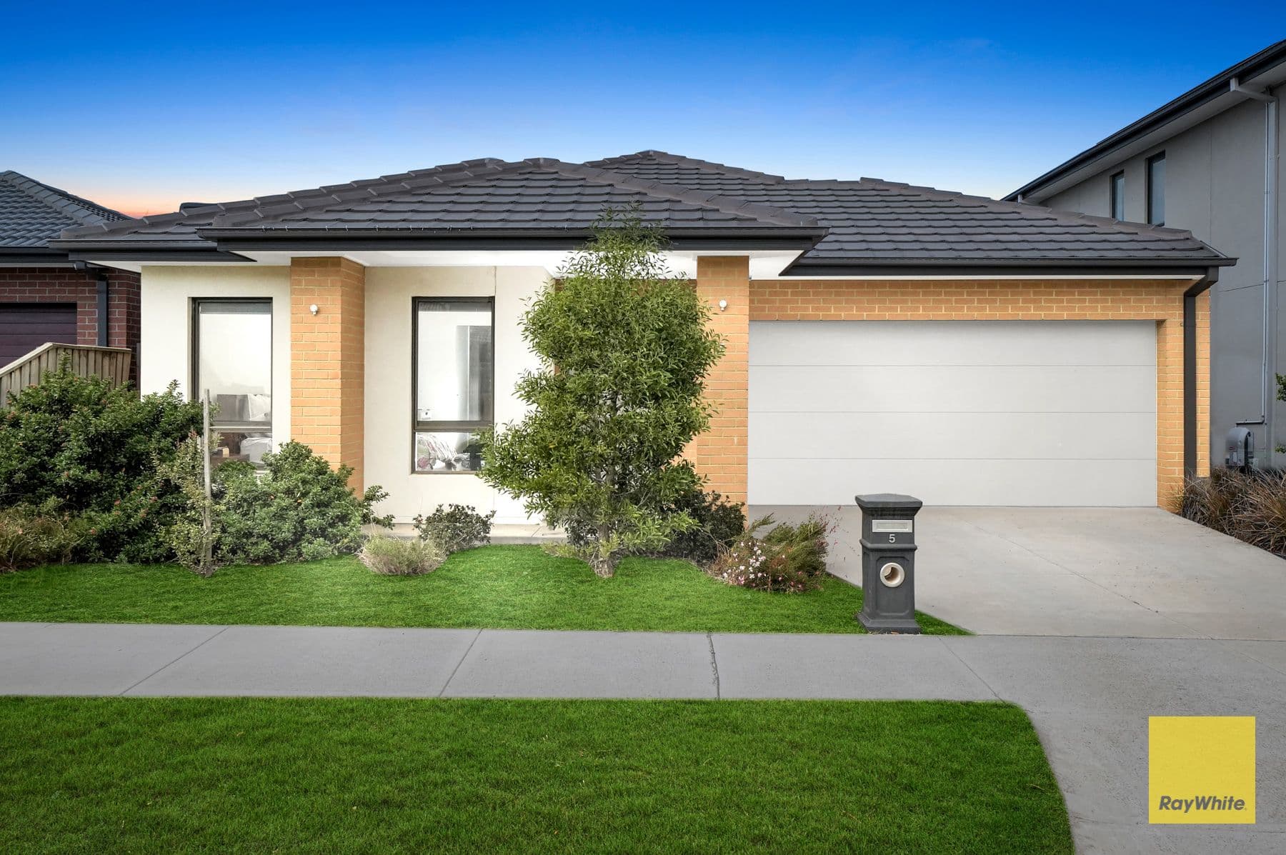 5 Monte Street, FRASER RISE VIC 3336, Fraser Rise - Thumbnail 2