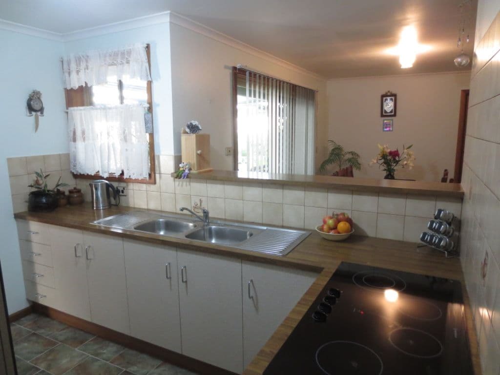 6 William Street, WALLAROO SA 5556, Wallaroo - Thumbnail 2