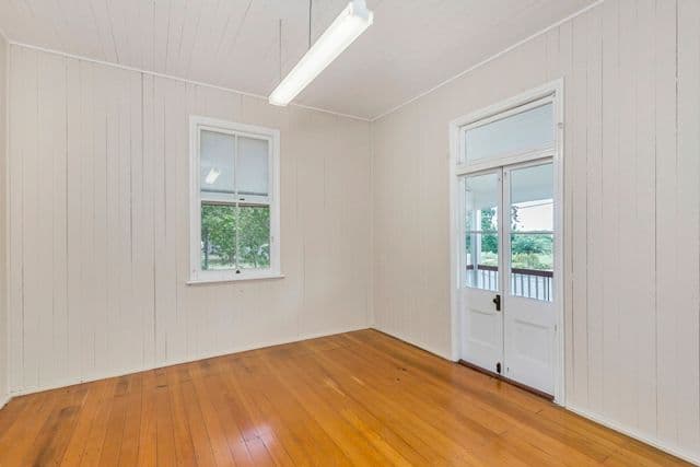 95 Glebe Road, Silkstone QLD 4304, Silkstone - Thumbnail 5