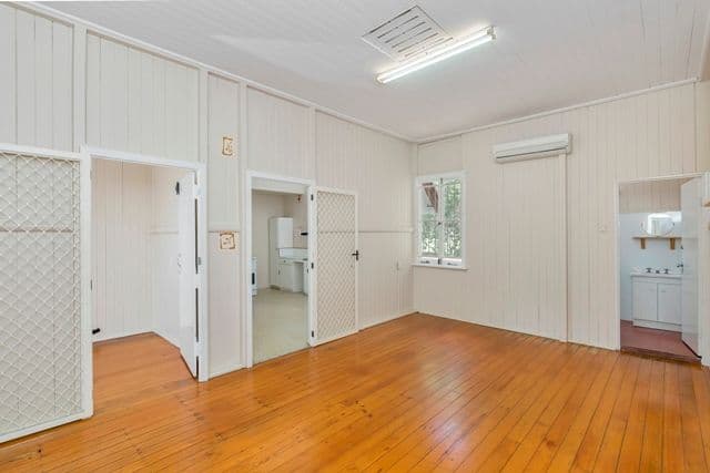 95 Glebe Road, Silkstone QLD 4304, Silkstone - Thumbnail 6