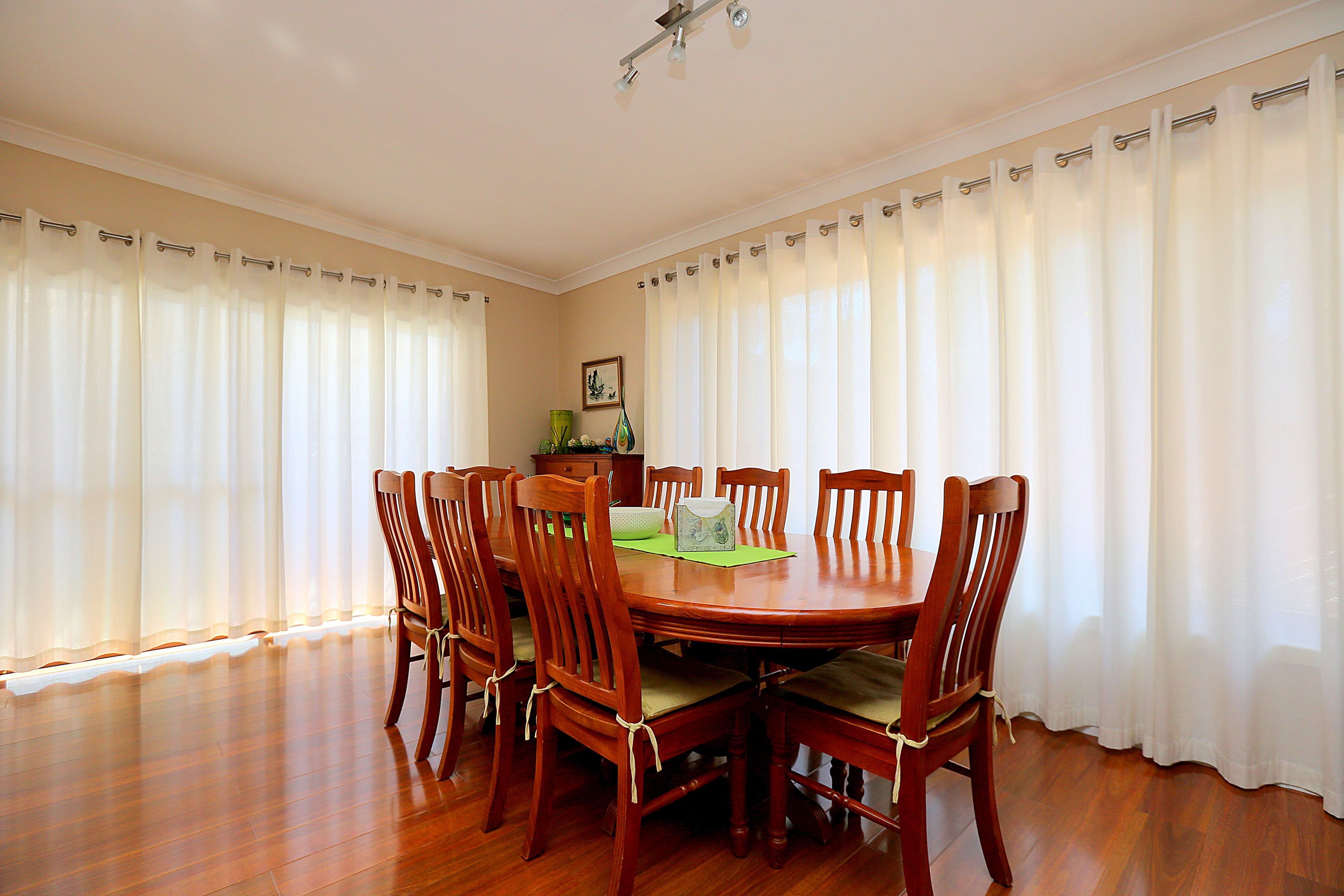 6 Usher Crescent, Sefton - Thumbnail 5