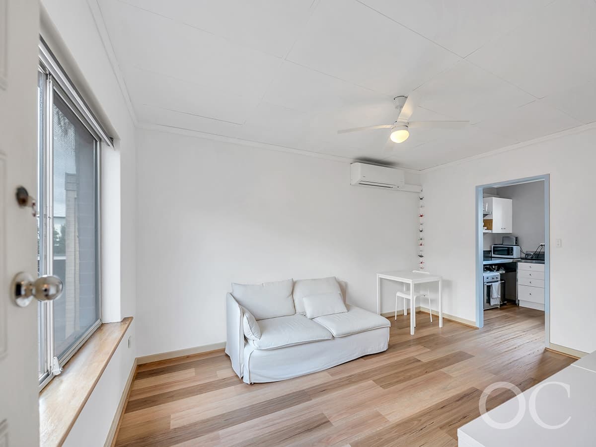 12/24 Carlisle Road, Westbourne Park - Thumbnail 3