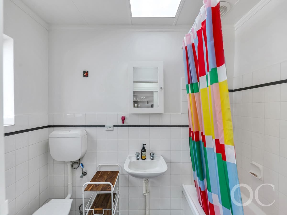 12/24 Carlisle Road, Westbourne Park - Thumbnail 8