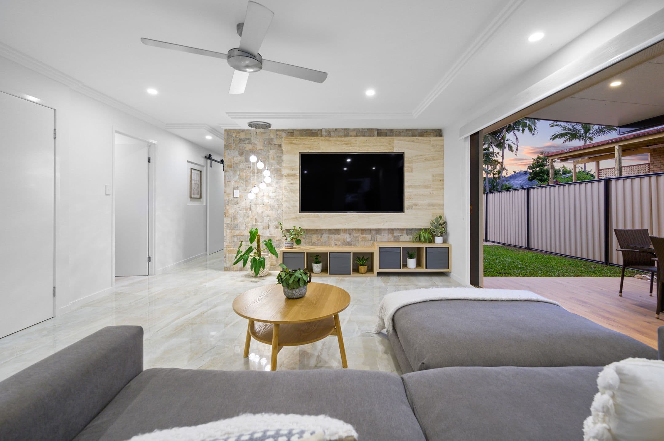 22 Medika Street, Runaway Bay QLD 4216, Runaway Bay - Thumbnail 8