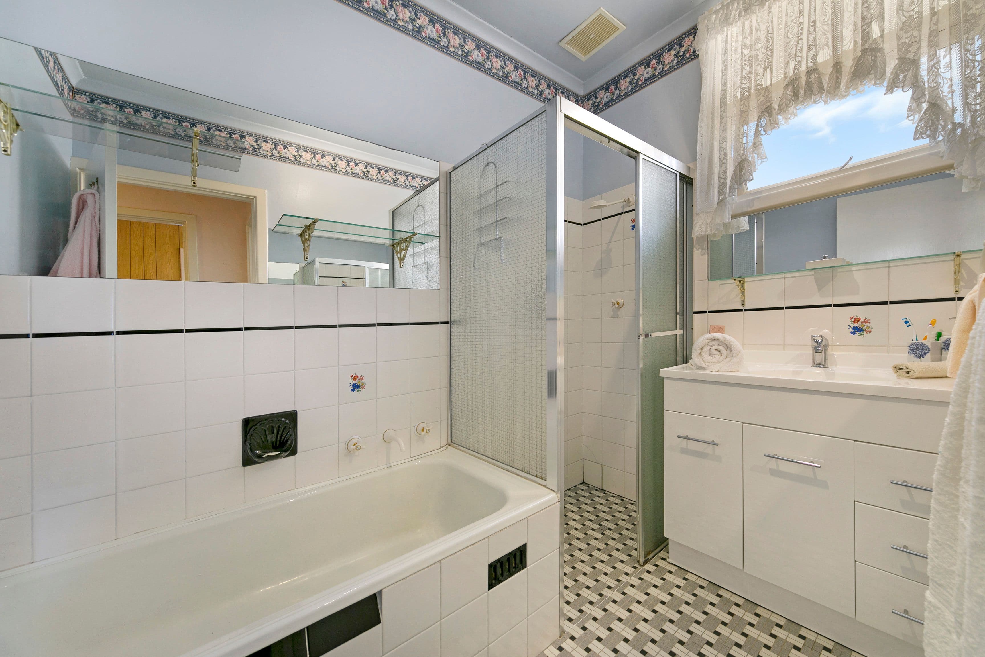 24 Kym Avenue, Valley View SA 5093, Valley View - Thumbnail 5