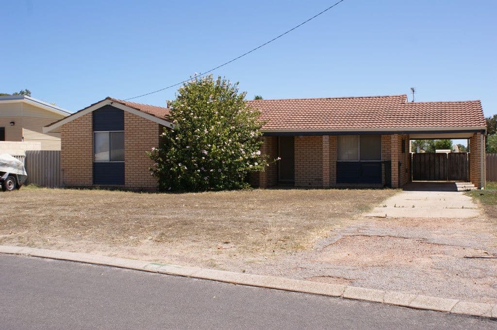 20 Armstrong Street, Dongara WA 6525, Dongara - Image 1