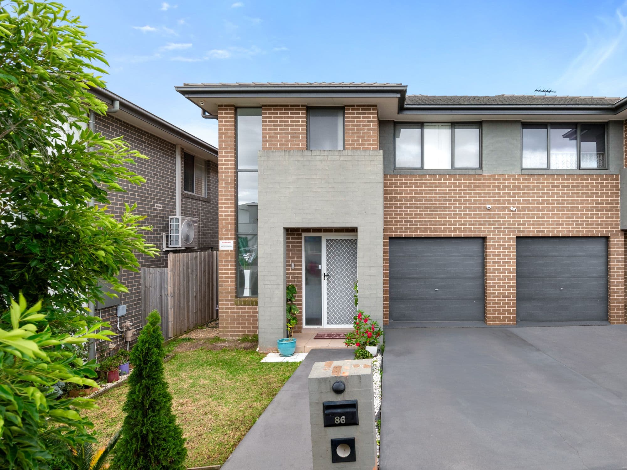 86 Ingleburn Gardens Drive, BARDIA NSW 2565, Bardia - Image 1