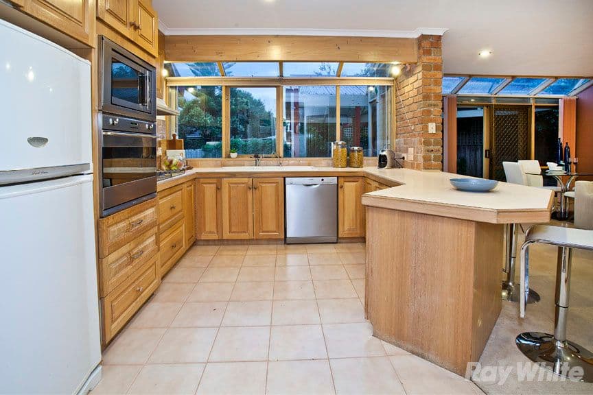 1 Caldwell Close, Endeavour Hills VIC 3802, Endeavour Hills - Thumbnail 3