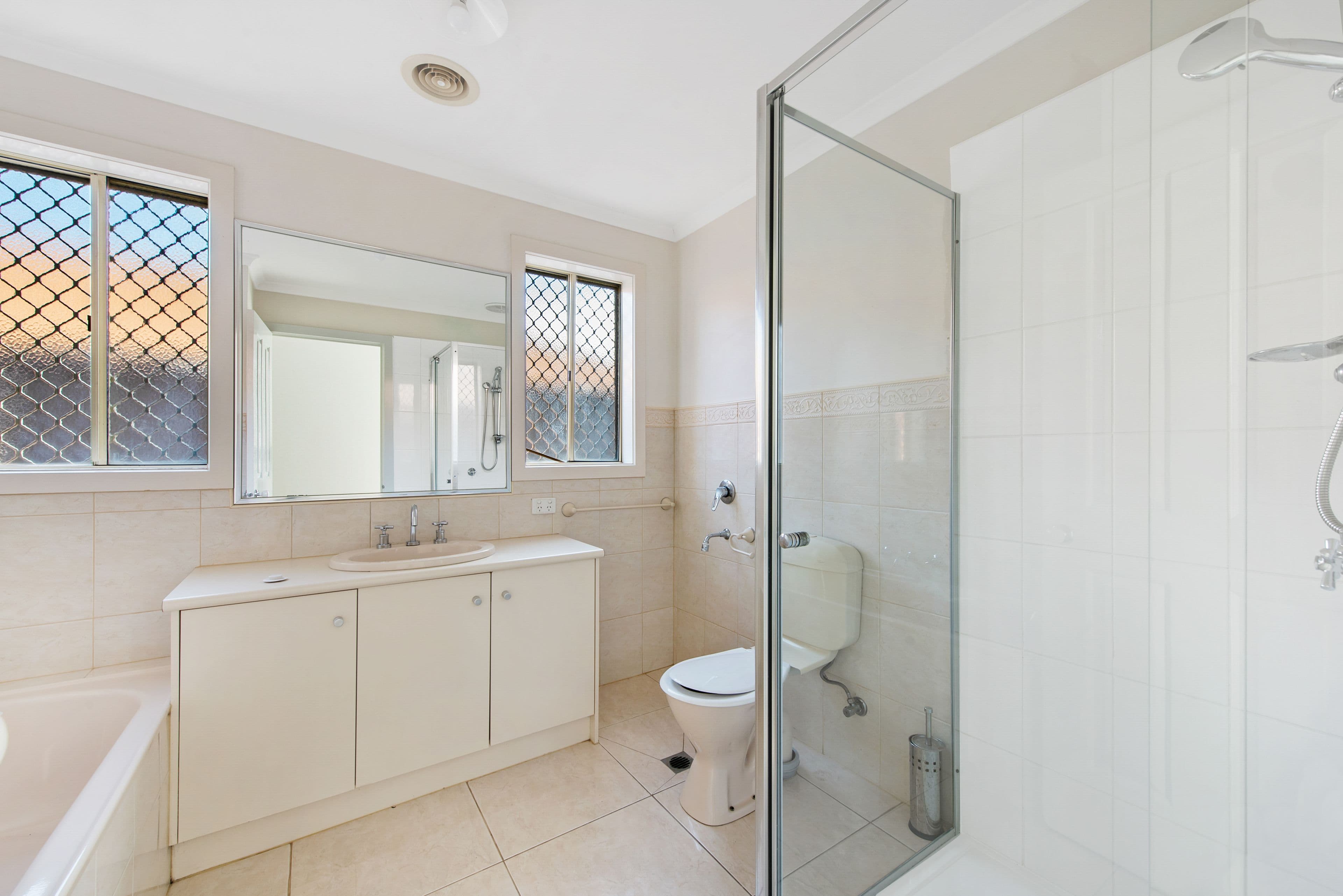 18 Olsen Retreat, Caroline Springs VIC 3023, Caroline Springs - Thumbnail 5