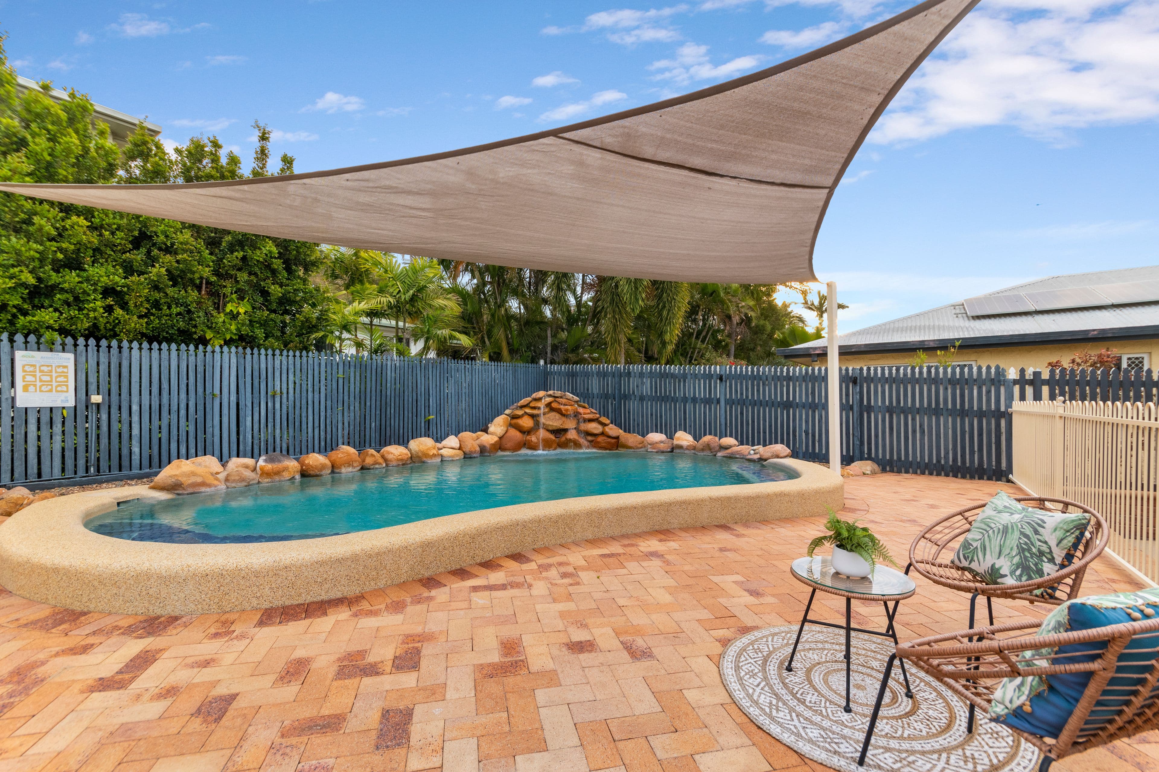41 Rundle Street, Mount Louisa QLD 4814, Mount Louisa - Thumbnail 2