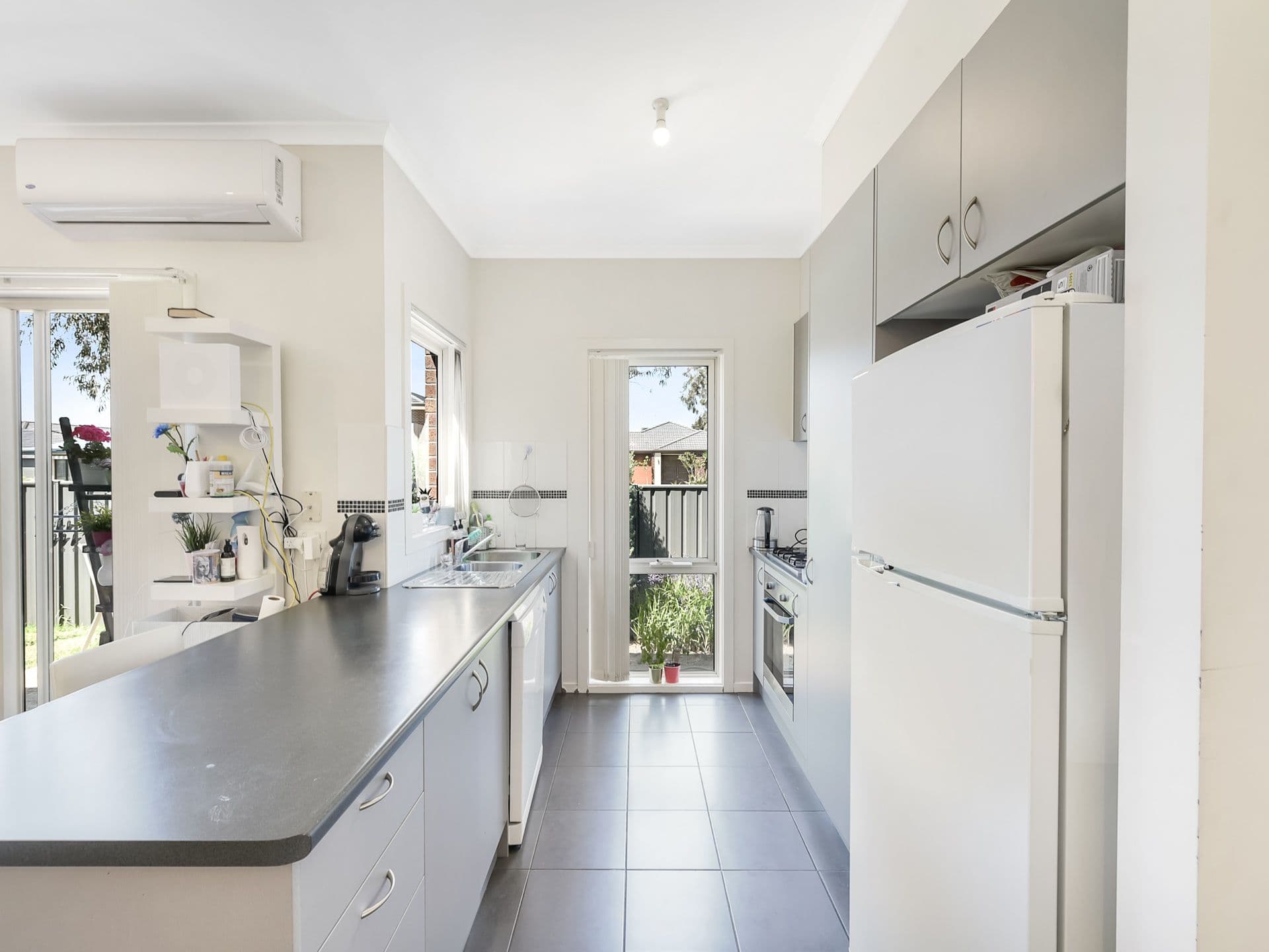 90 Sabel Drive, Cranbourne North VIC 3977, Cranbourne North - Thumbnail 4