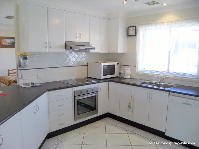 33 Petticoat Lane, YOUNG NSW 2594, Young - Thumbnail 3
