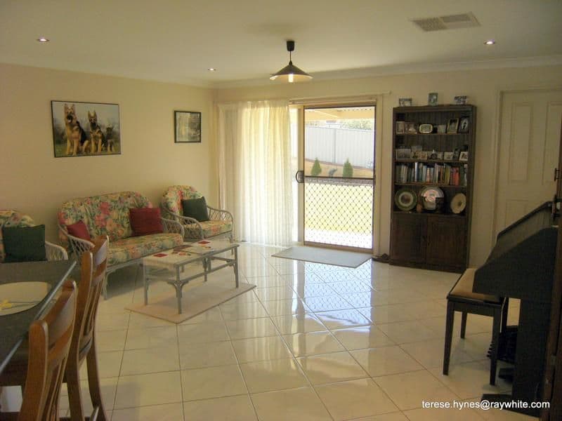33 Petticoat Lane, YOUNG NSW 2594, Young - Thumbnail 5