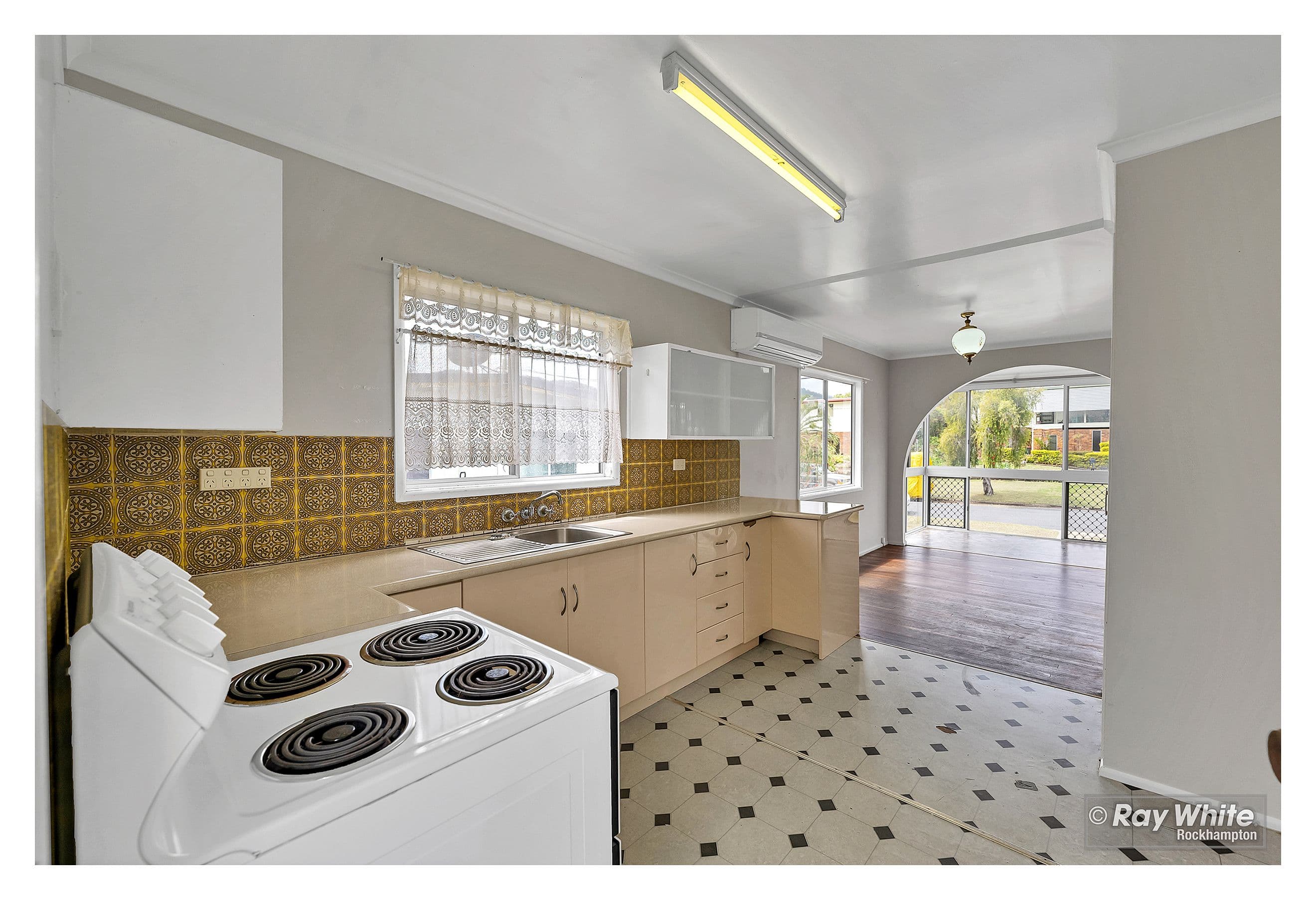 292 Blanchfield Street, Koongal QLD 4701, Koongal - Thumbnail 6