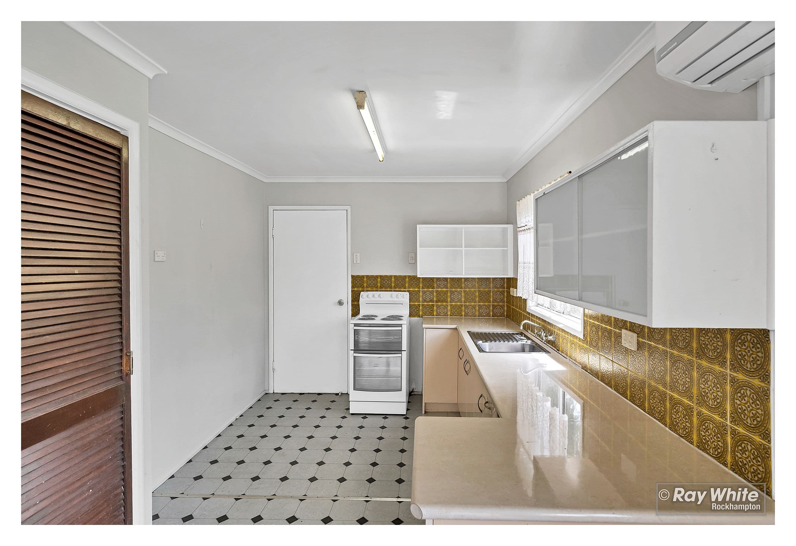 292 Blanchfield Street, Koongal QLD 4701, Koongal - Thumbnail 7