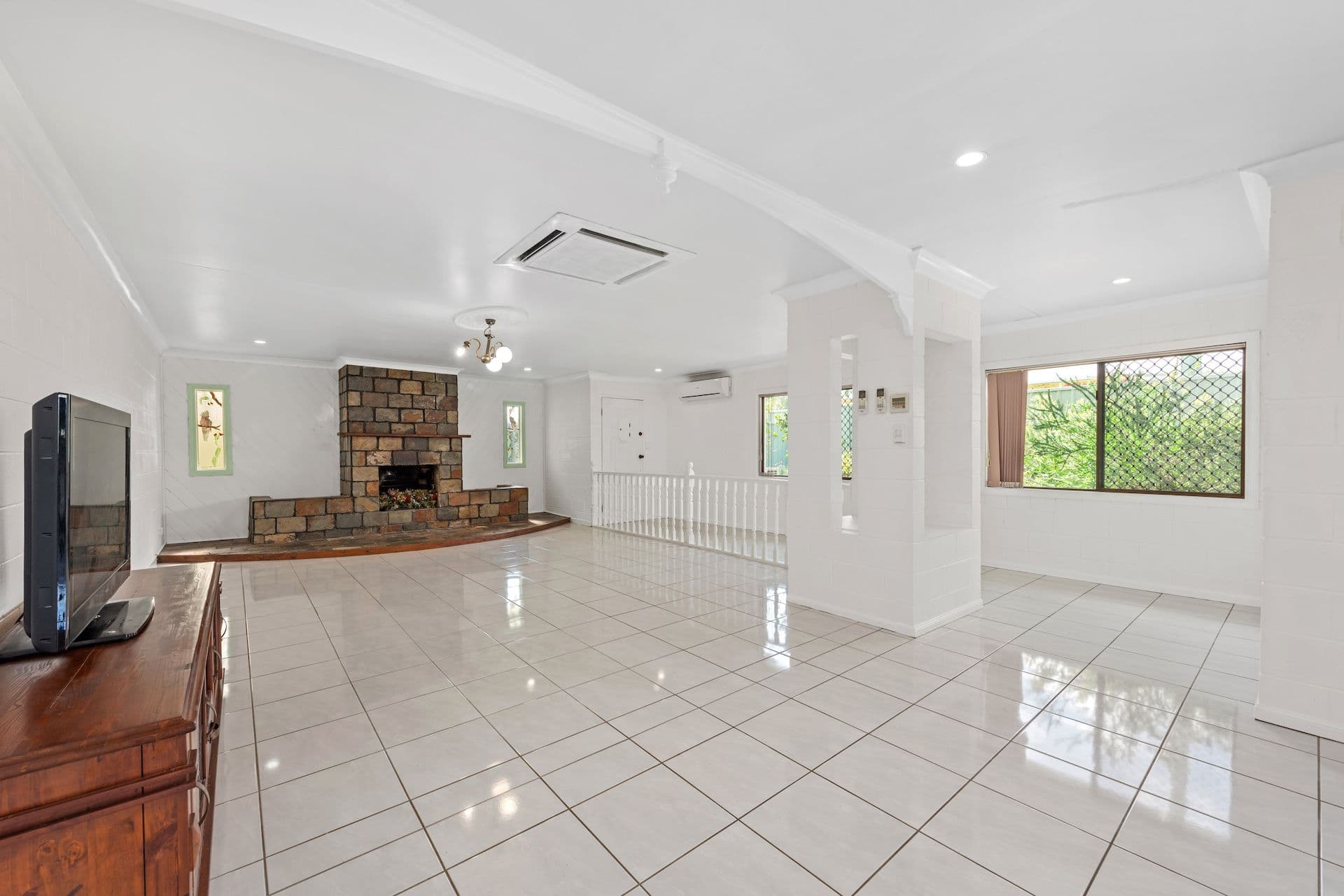1 Pratt Street, Kilcoy QLD 4515, Kilcoy - Thumbnail 4