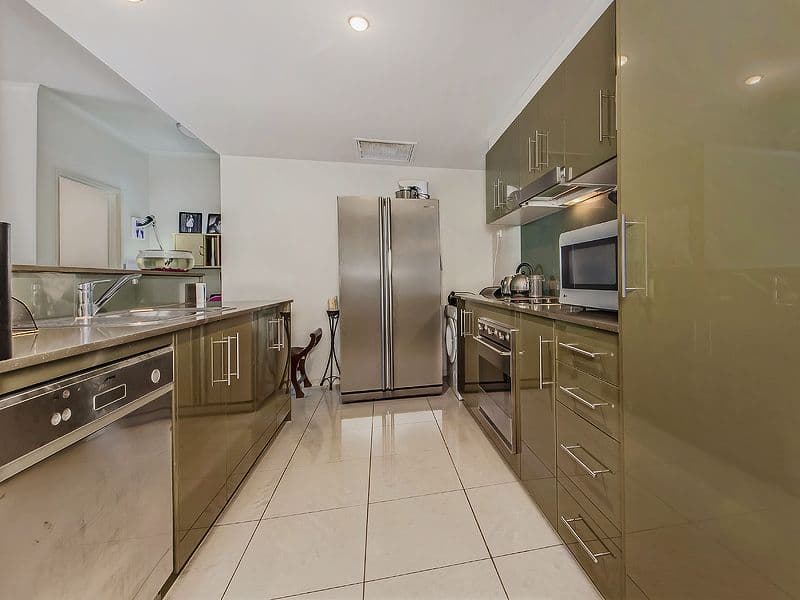  1 Ocean Street, BURLEIGH HEADS QLD 4220, Burleigh Heads - Thumbnail 3