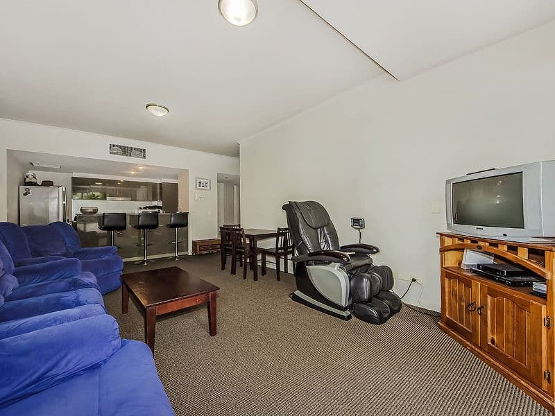  1 Ocean Street, BURLEIGH HEADS QLD 4220, Burleigh Heads - Thumbnail 6