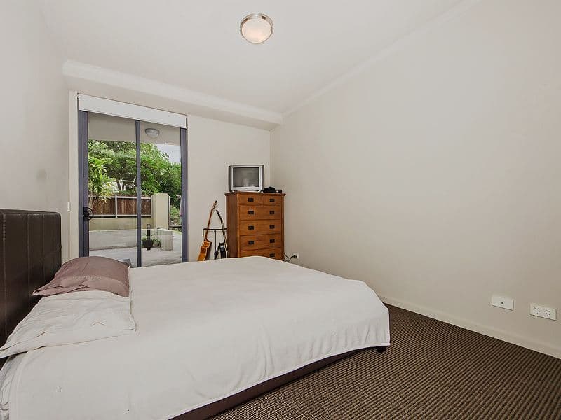  1 Ocean Street, BURLEIGH HEADS QLD 4220, Burleigh Heads - Thumbnail 7