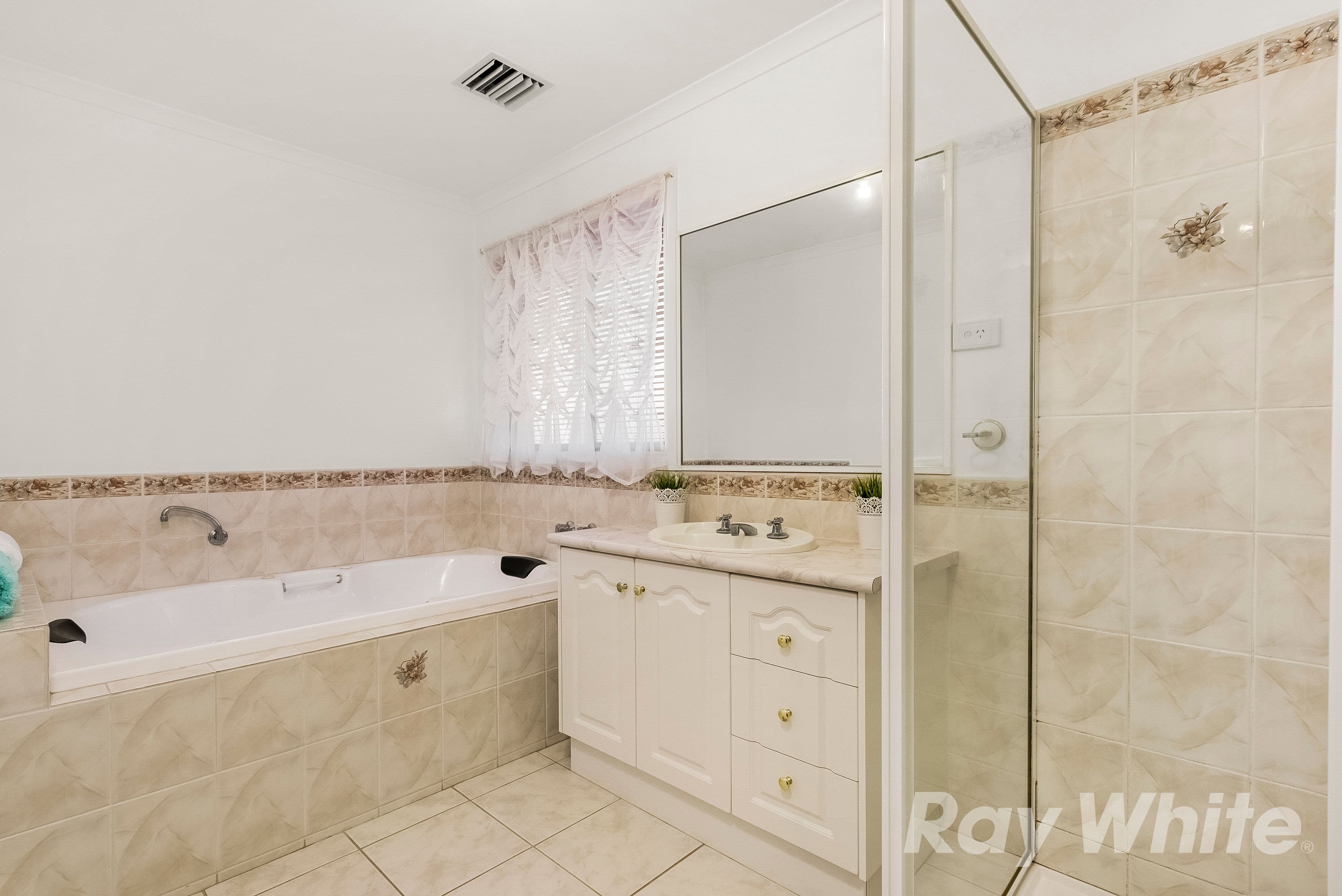 10 Mayfair Close, Mulgrave VIC 3170, Mulgrave - Thumbnail 6
