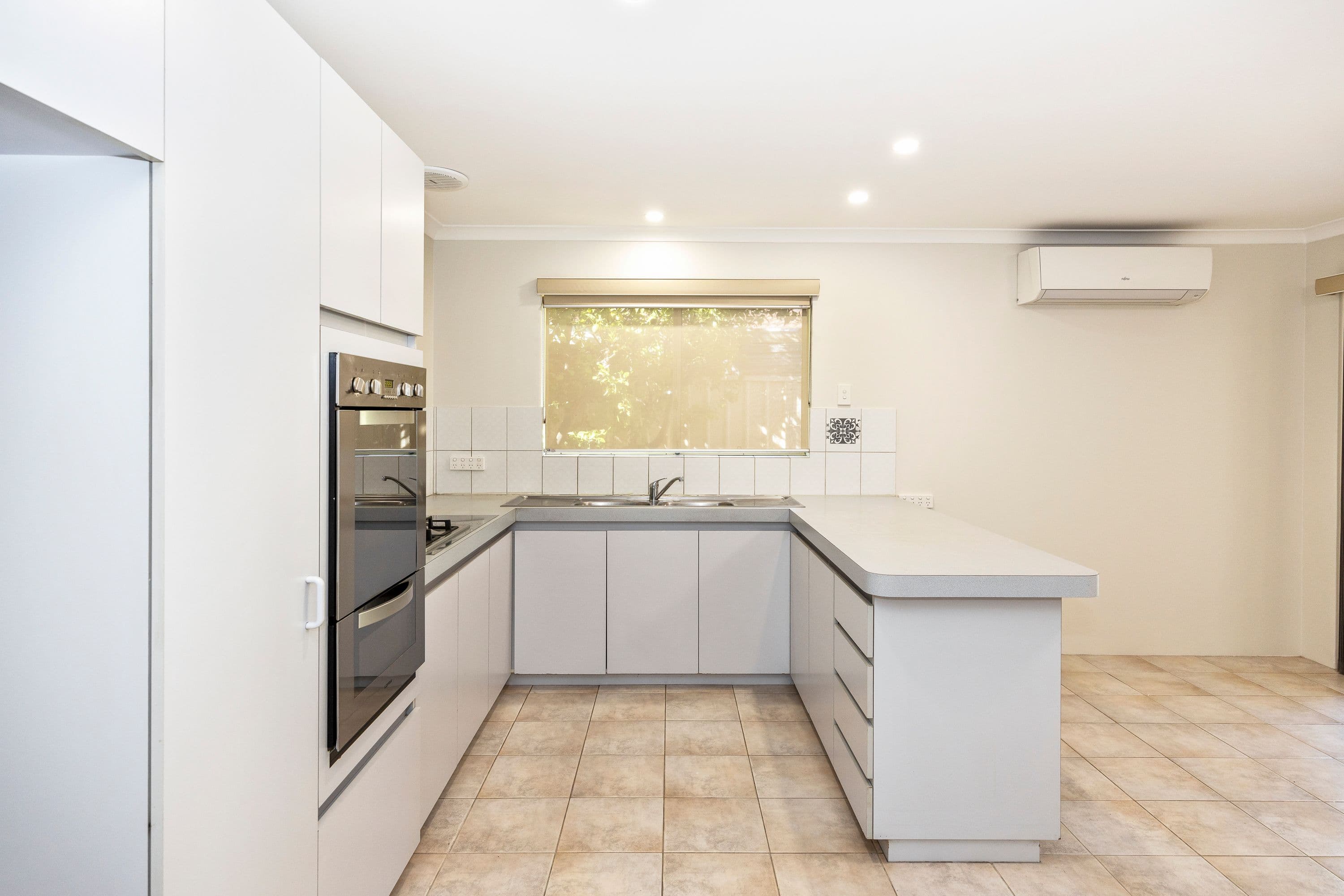 7 Conifer Close, Ballajura WA 6066, Ballajura - Thumbnail 8