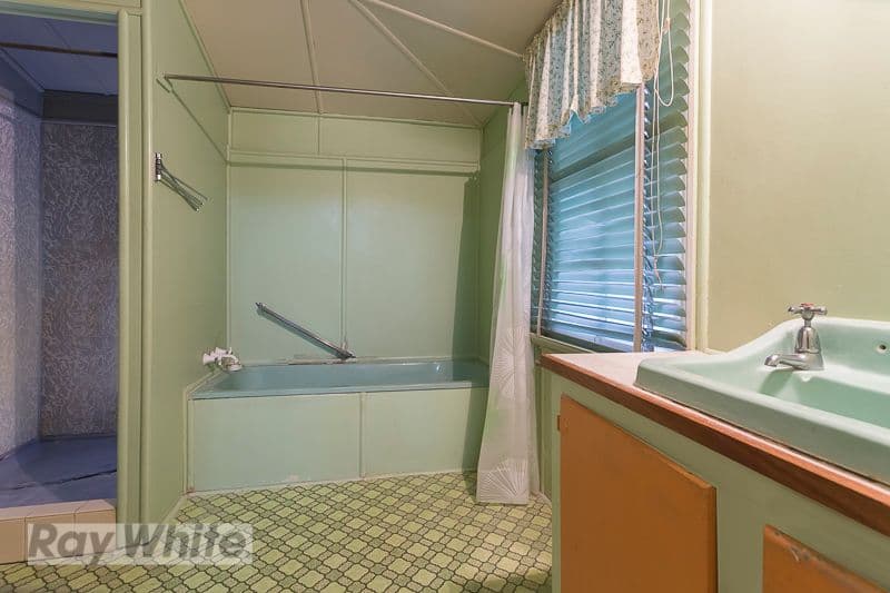 26 Akonna Street, WYNNUM QLD 4178, Wynnum - Thumbnail 7