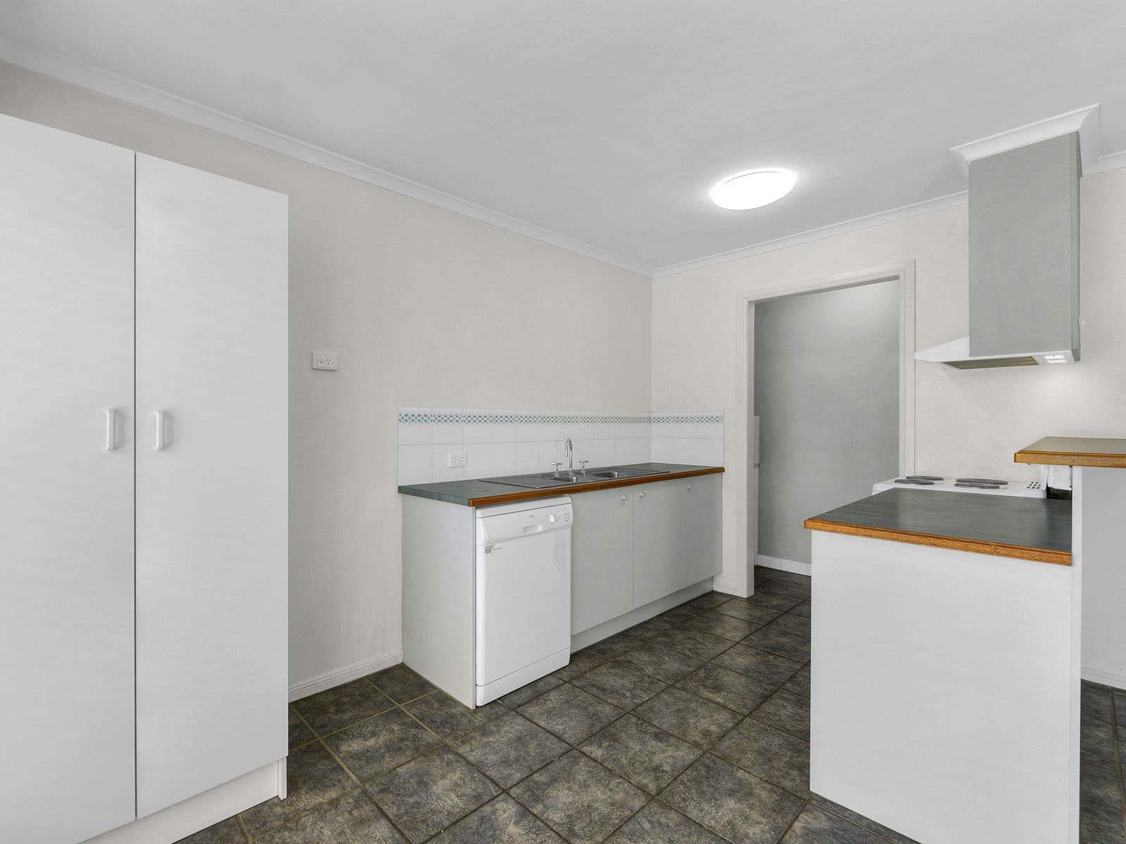 24 Second Street, Wingfield SA 5013, Wingfield - Thumbnail 3